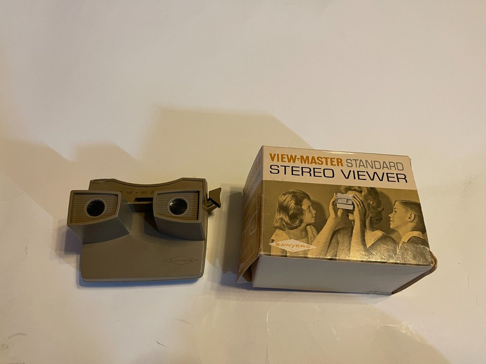 Vintage View-Master Standard No.2014 Stereo Viewer and Box . Sawyers 347-903-03