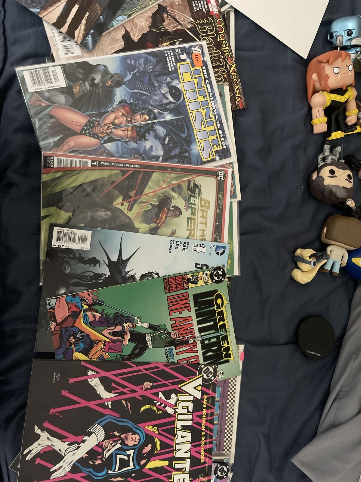 lot of random DC comics (30)