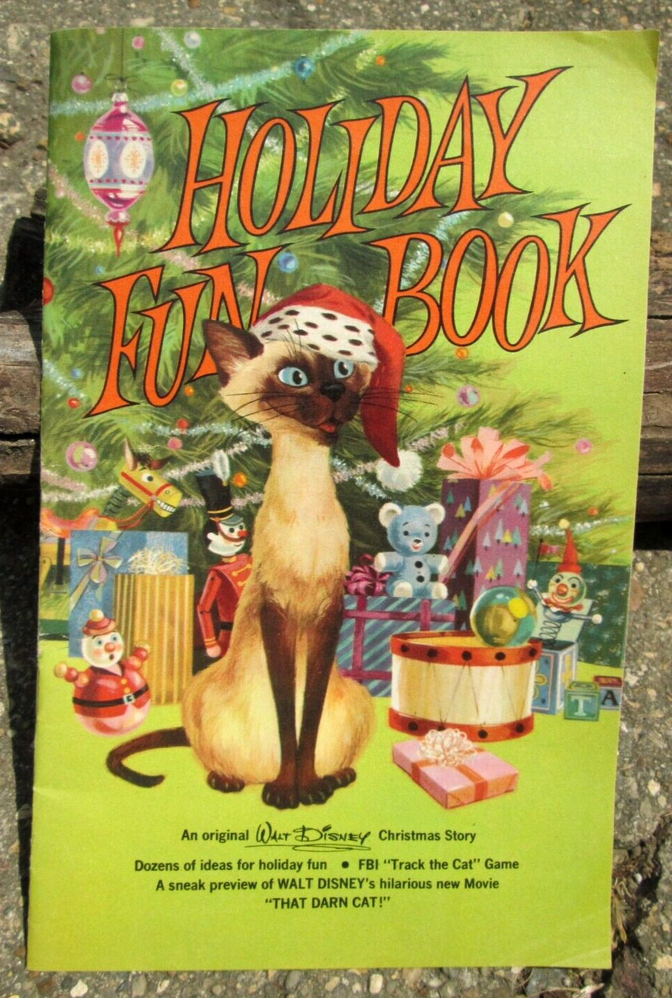 1965 JC Penneys Holiday Fun Book Walt Disney\'s That Darn Cat Movie Promo Advert