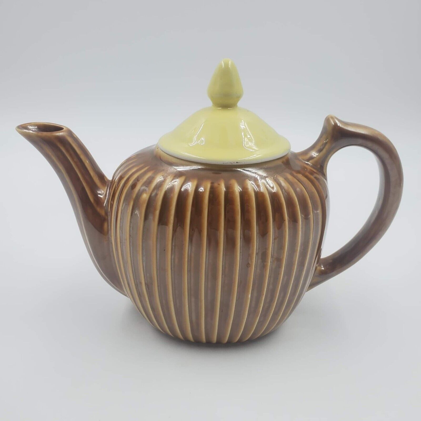 Chocolate Brown Ribbed Teapot Mid Century Vintage Fraunfelter China Ohio