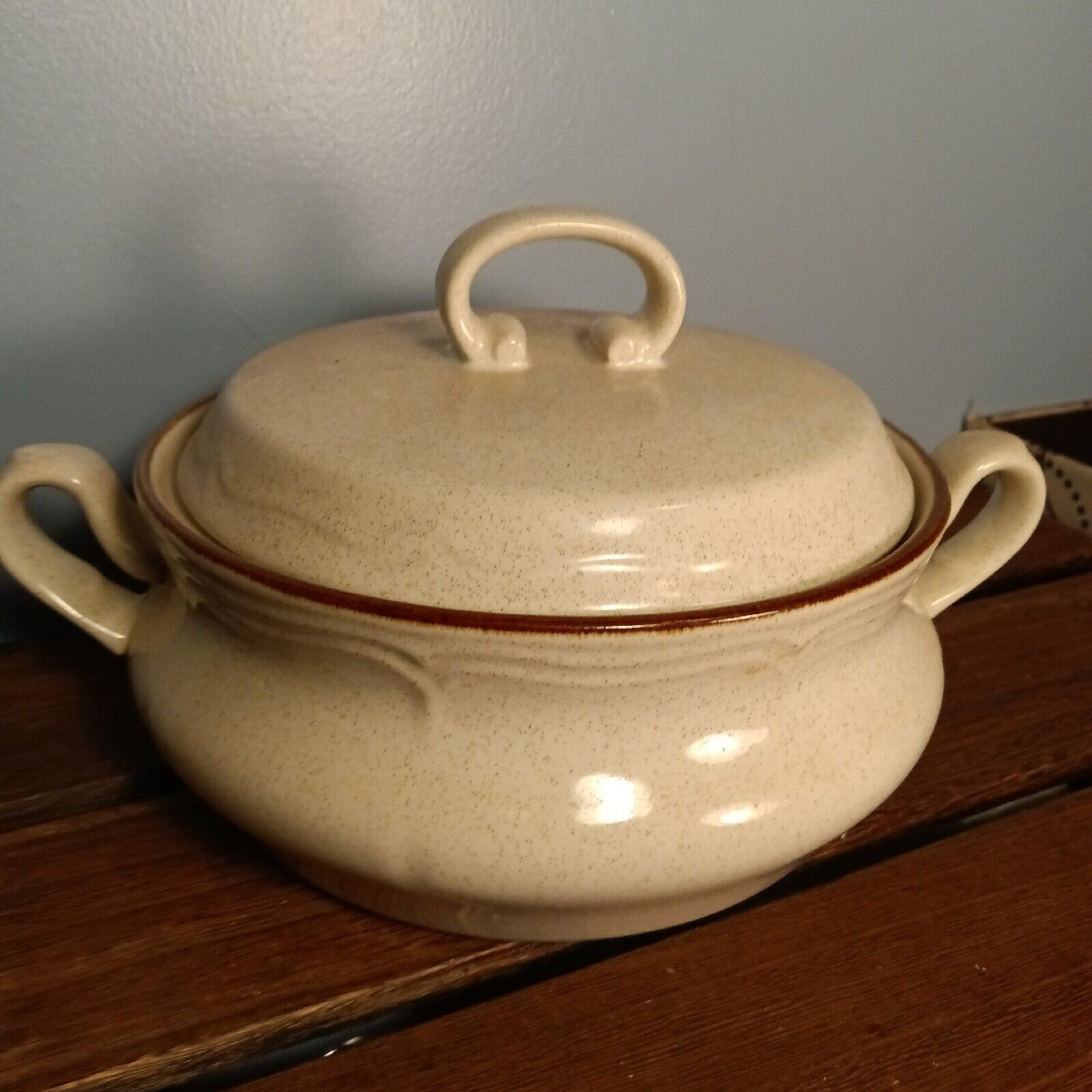 Baroque Hearthside Stoneware Tureen With Lid, Speckled Beige