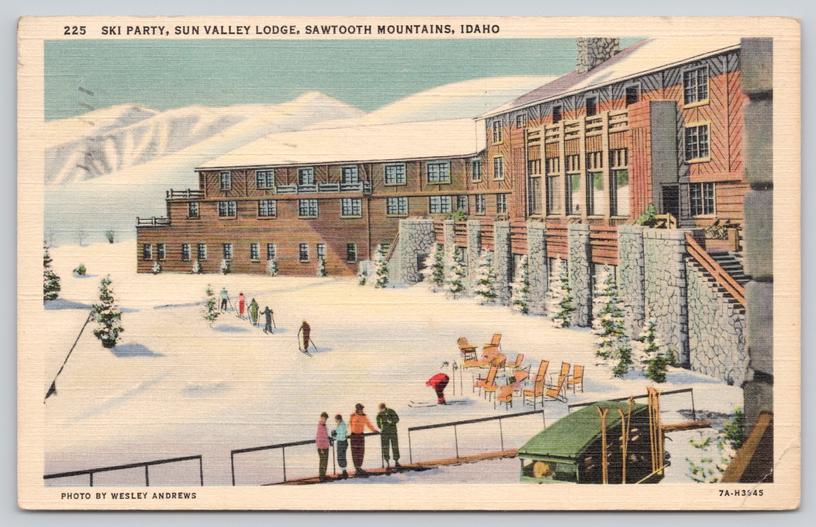 Ski Party SUN VALLEY LODGE Sawtooth Mountains, Idaho c1940s Linen Vintage A574