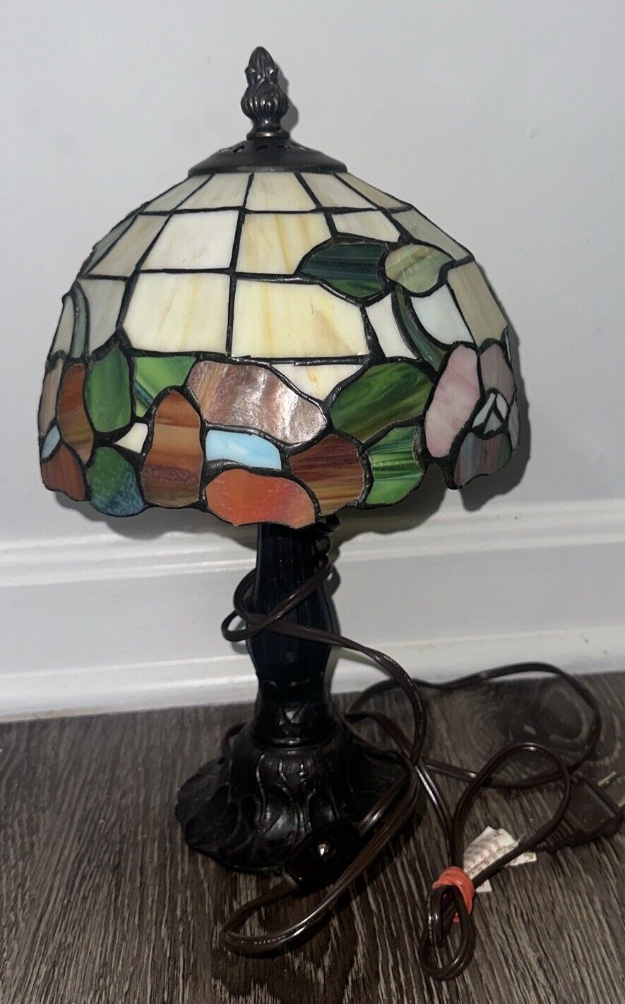 Tiffany  Style Stained Glass Small Accent Table Lamp 12”Tall & 6”Wide