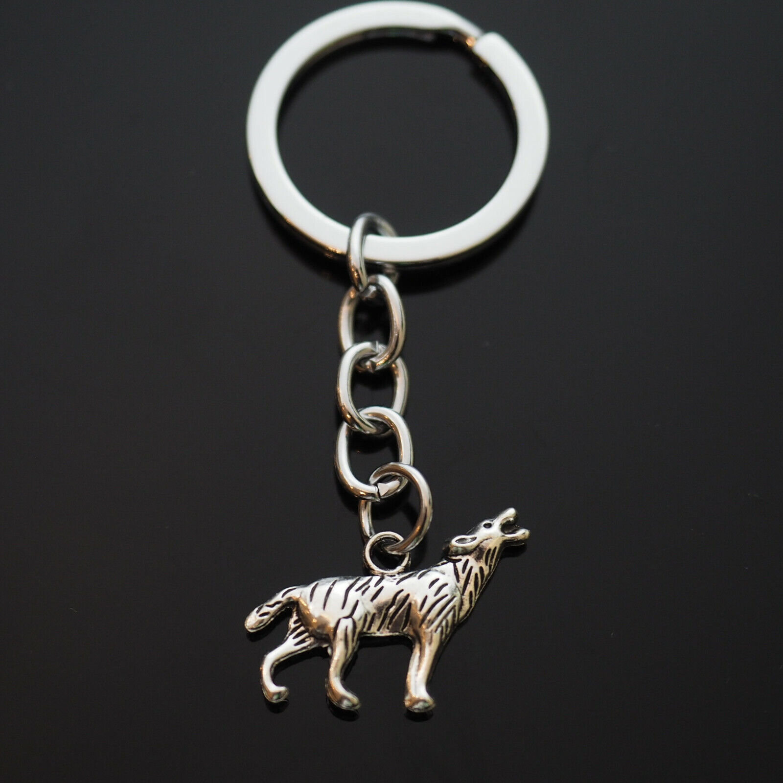 Howling Wolf 3D Silver Pendant Charm Keychain Gift Key Chain