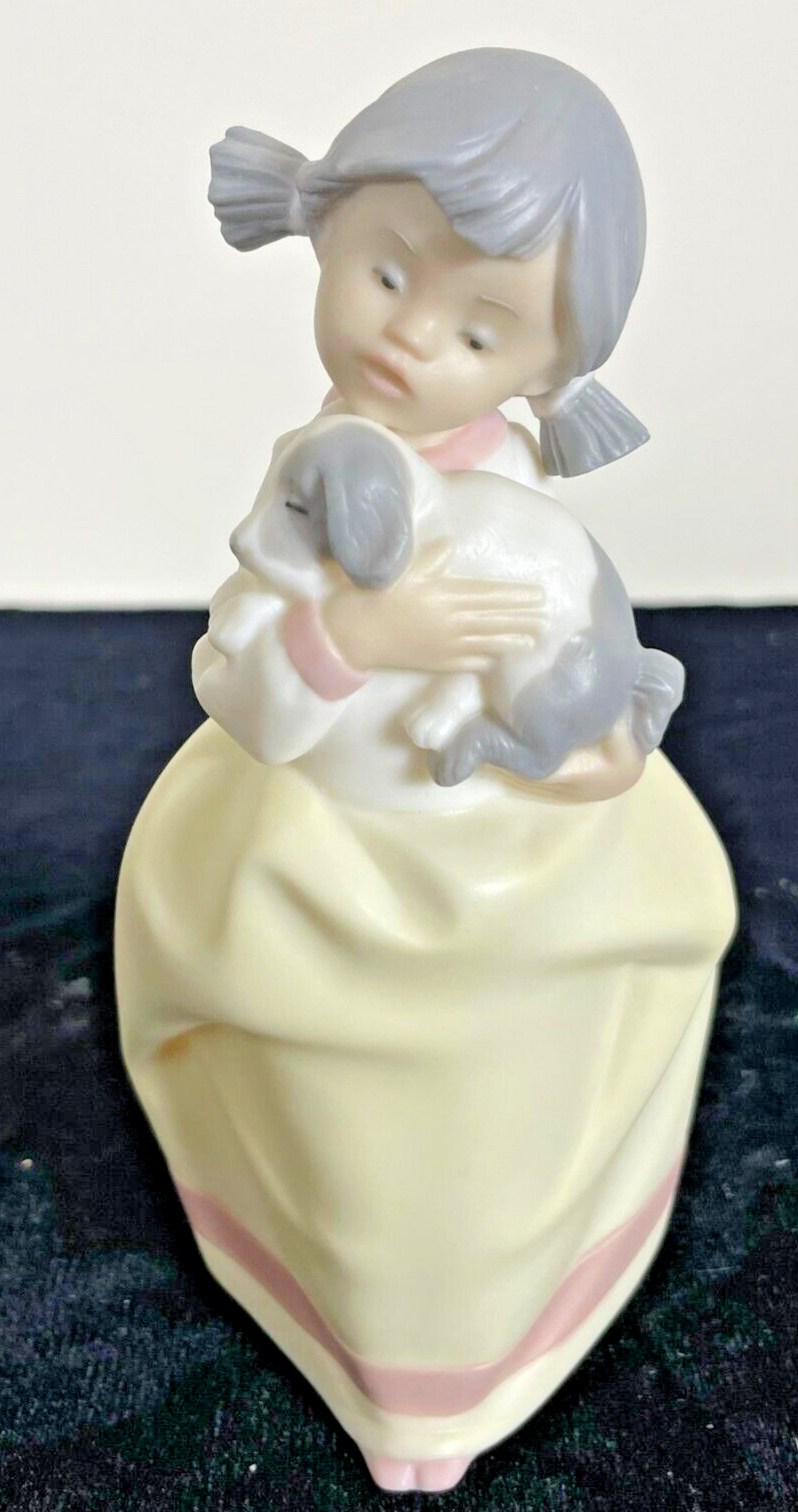 Golden Memories Girl with Puppy Daisa Porcelain Figurine Handmade in Spain 1991 