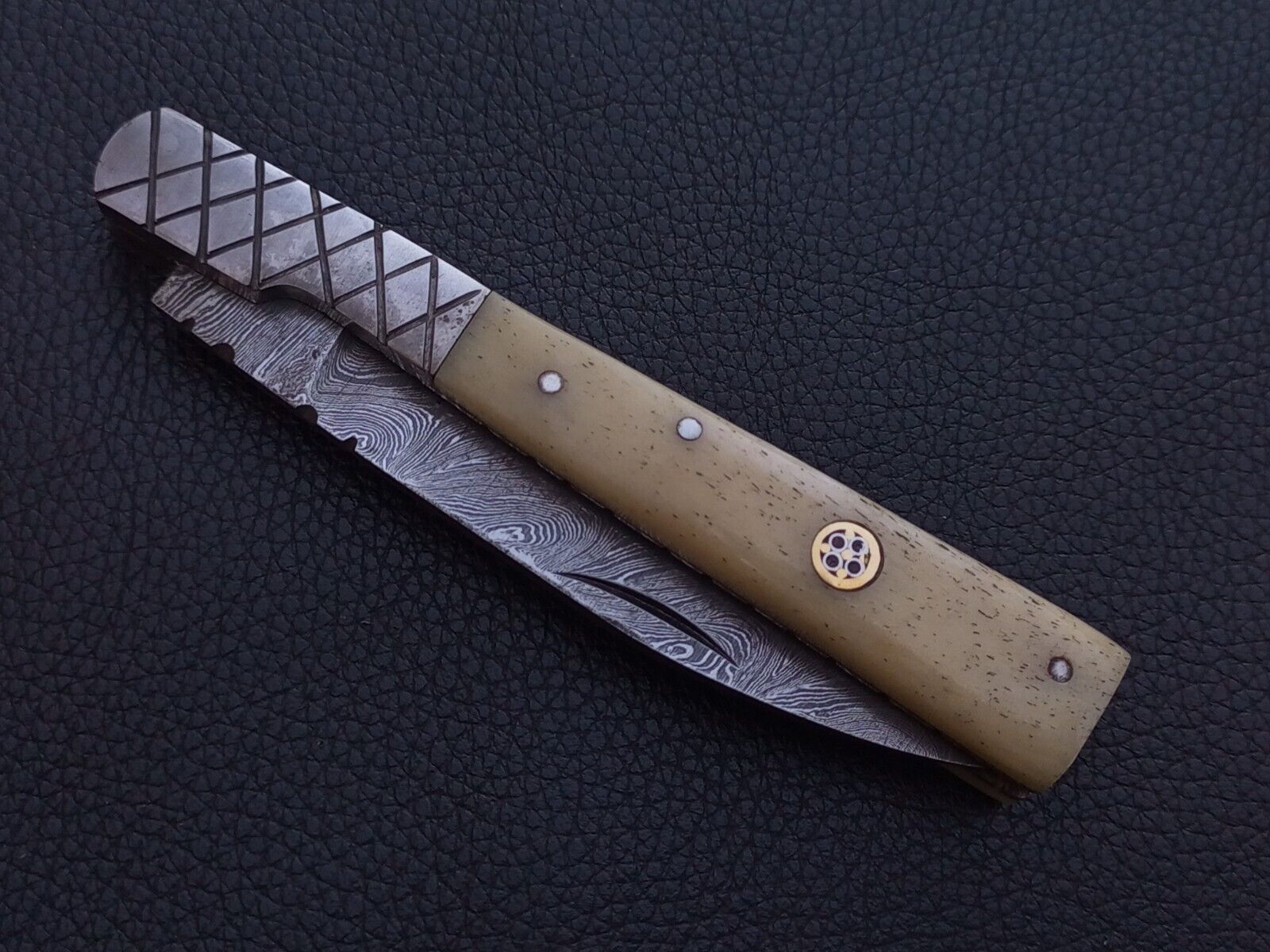 DAMASCUS STEEL CUSTOM MADE POCKET FOLDING KNIFE BONE HANDLE W/SHEATH J740