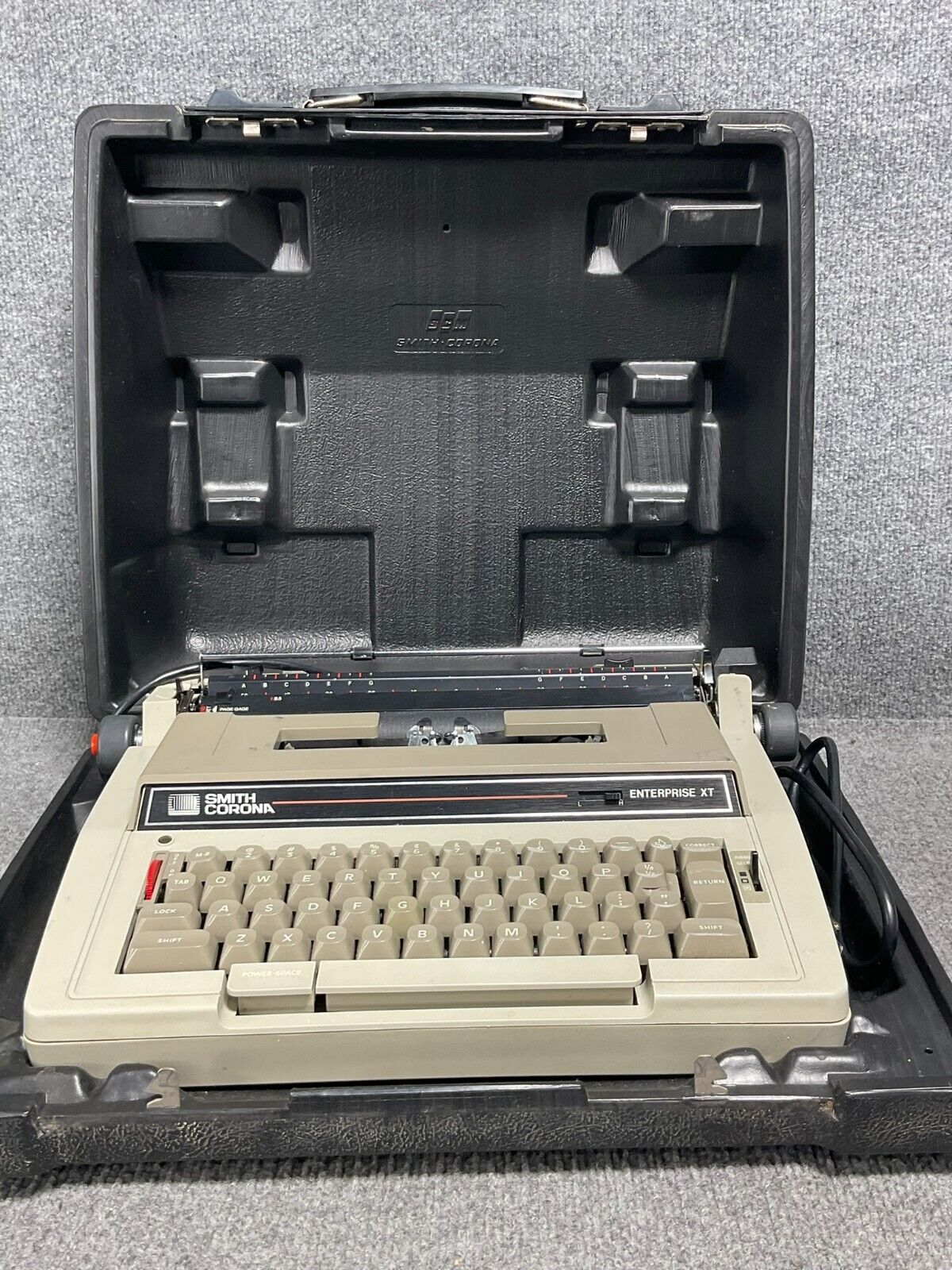 Smith Corona Electric Typewriter Enterprise XT Model 3L, With Hard Shell Case