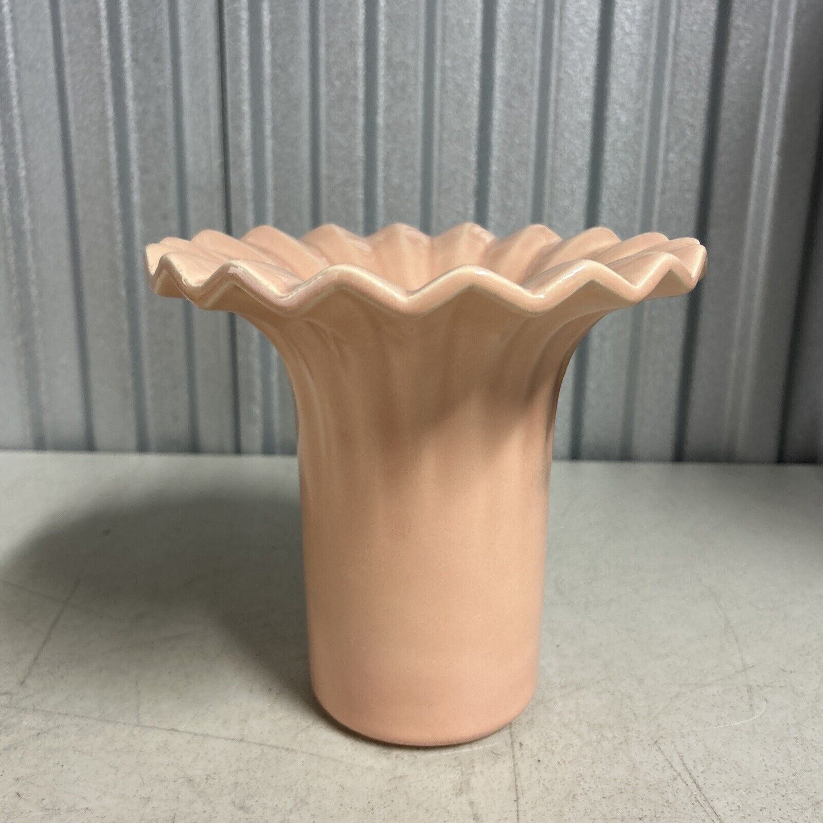 Vintage Haeger 1984 Art Deco Pink Wide Scalloped Rim Flower Vase Wide 8” Rim