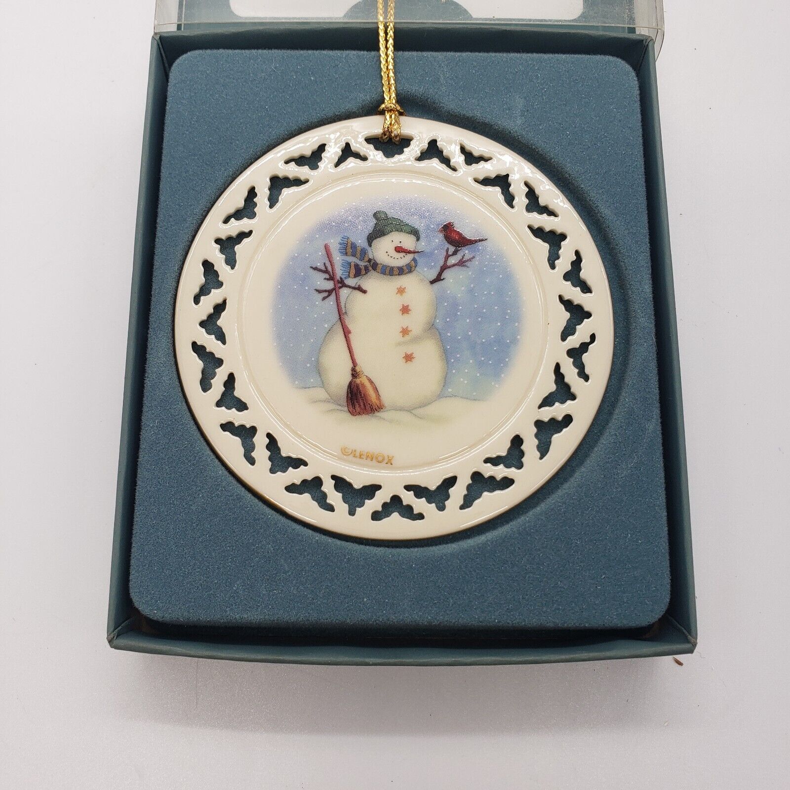 Lenox 2002 Annual Snowman Christmas Ornament 3.25