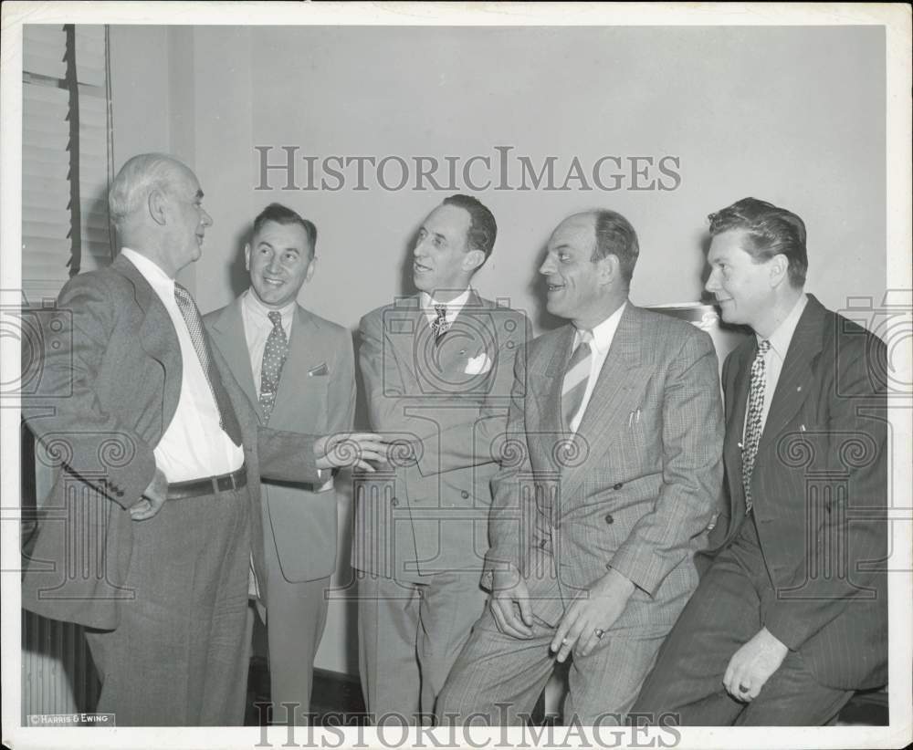 1946 Press Photo Maritime leaders discuss strike at CIO headquarters in D.C.