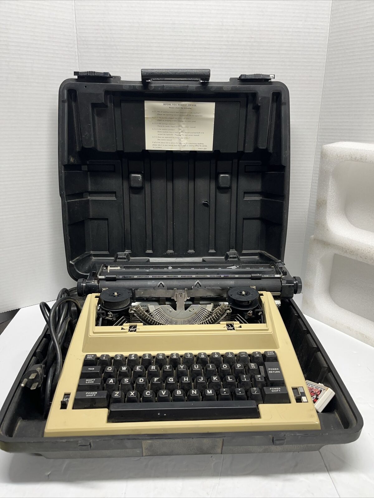 Sears Model 161 53991 Vintage Elecric Typewriter And Case. As Is Repairs Needed