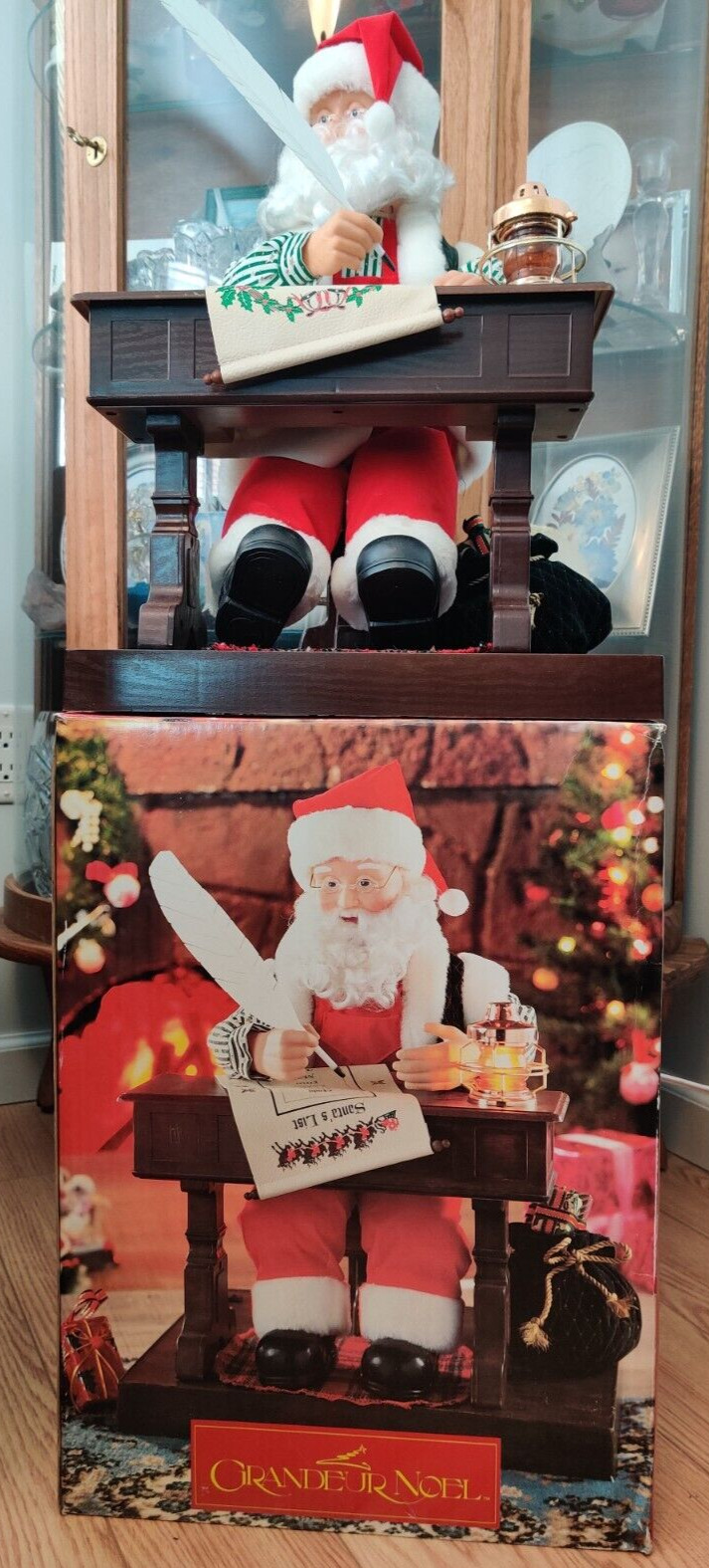 Vintage Grandeur Noel Animated Musical Santa at Desk Plays 24 xmas tunes w/box