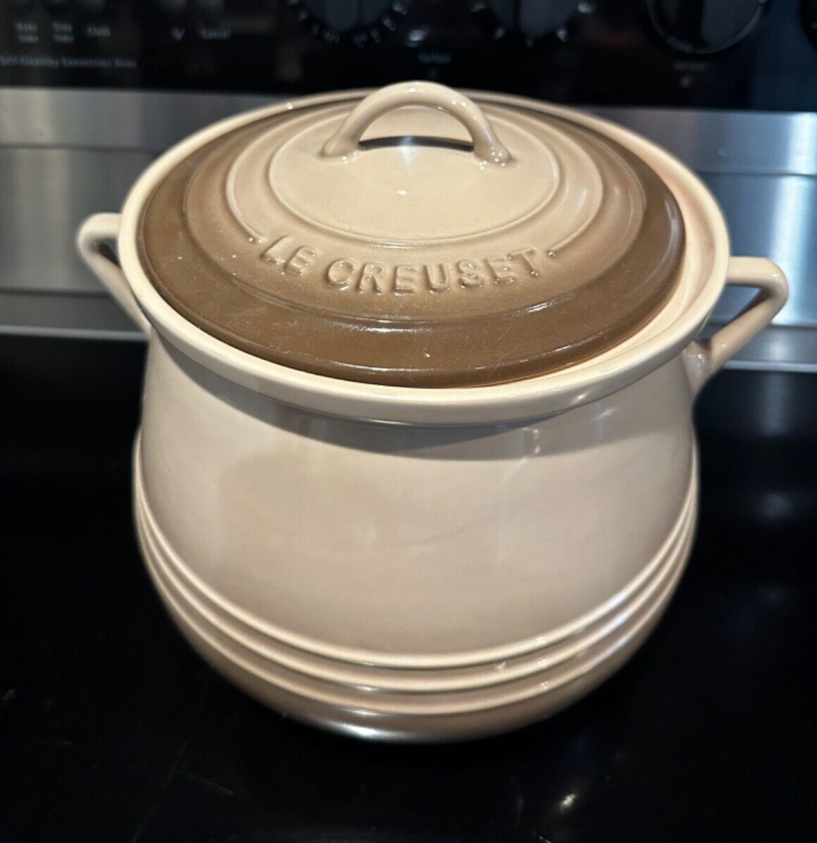 Le Creuset Heritage Collection Bean Soup 4.5qt Pot w lid - Rare- Never Used 