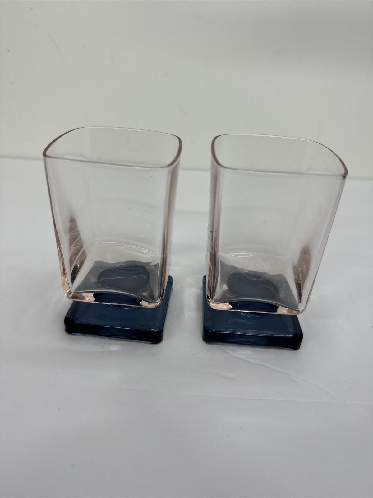 DiSaronno Amaretto Glasses Pink Hue Blue Square Pedestal Base Set 2 Vintage 4”