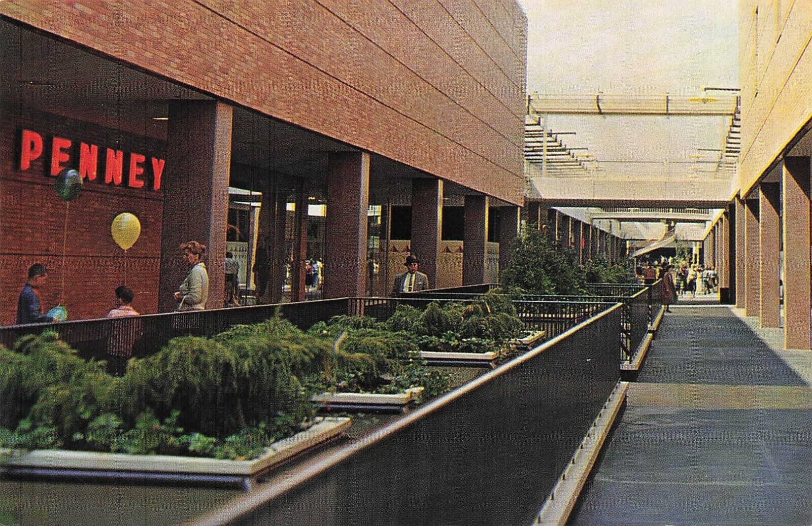 The Lloyd Center Portland Oregon - East Mall c1960s