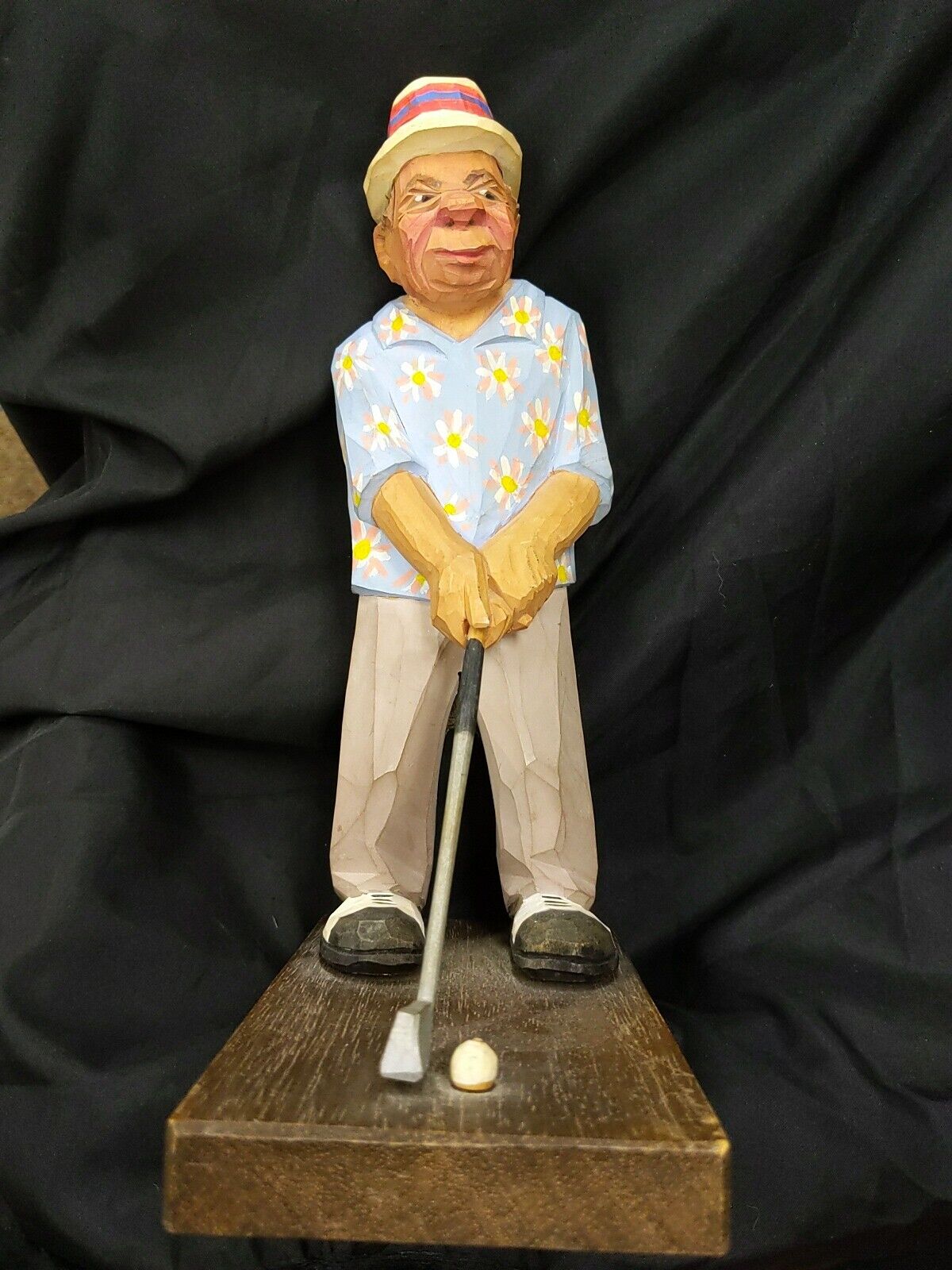 Vintage C.O. Trygg wood carving Golfer 1980 Sweden