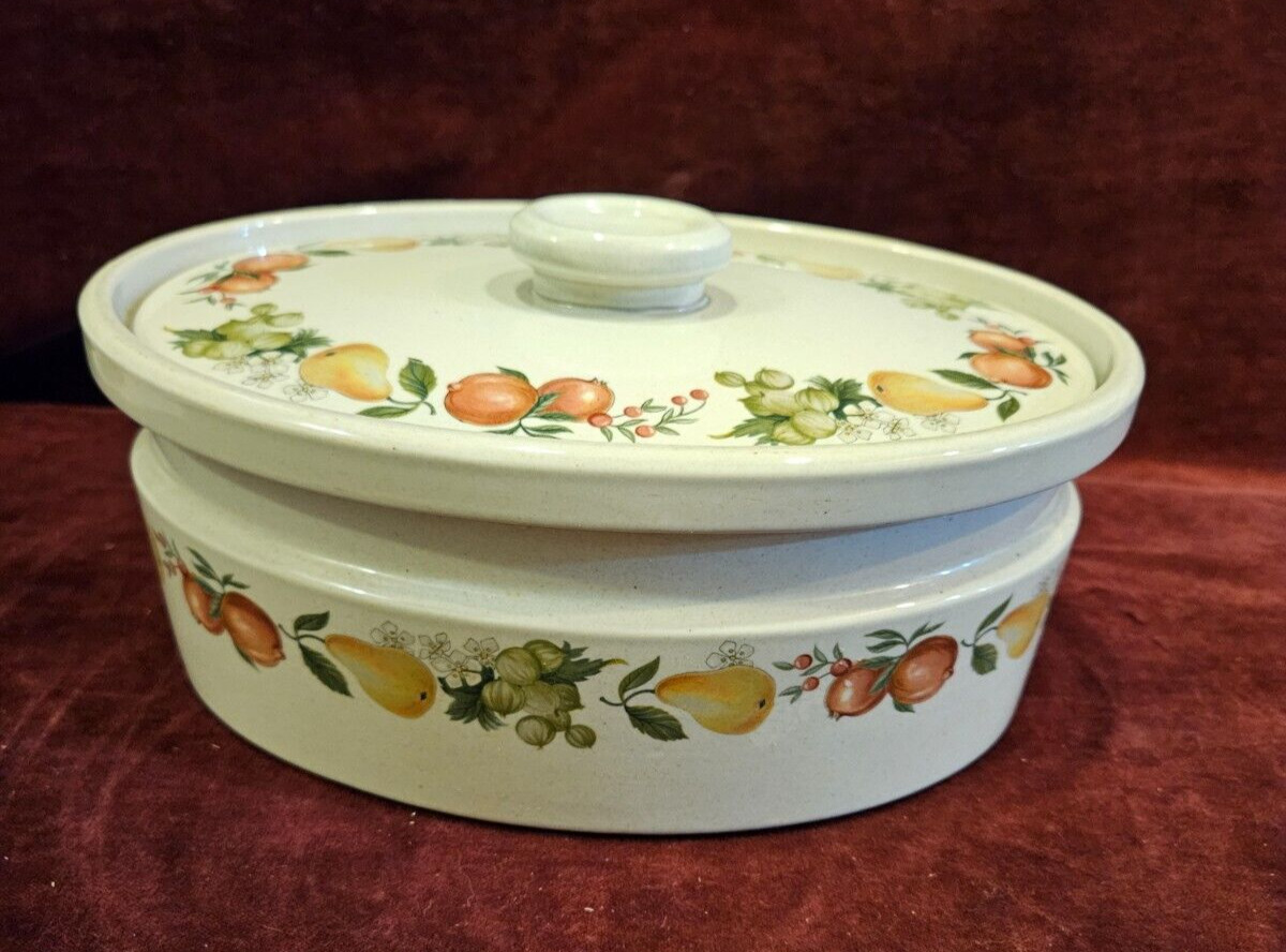 Wedgwood England Oval Lidded Casserole QUINCE Pattern Oven-to-Table Fruit Ring