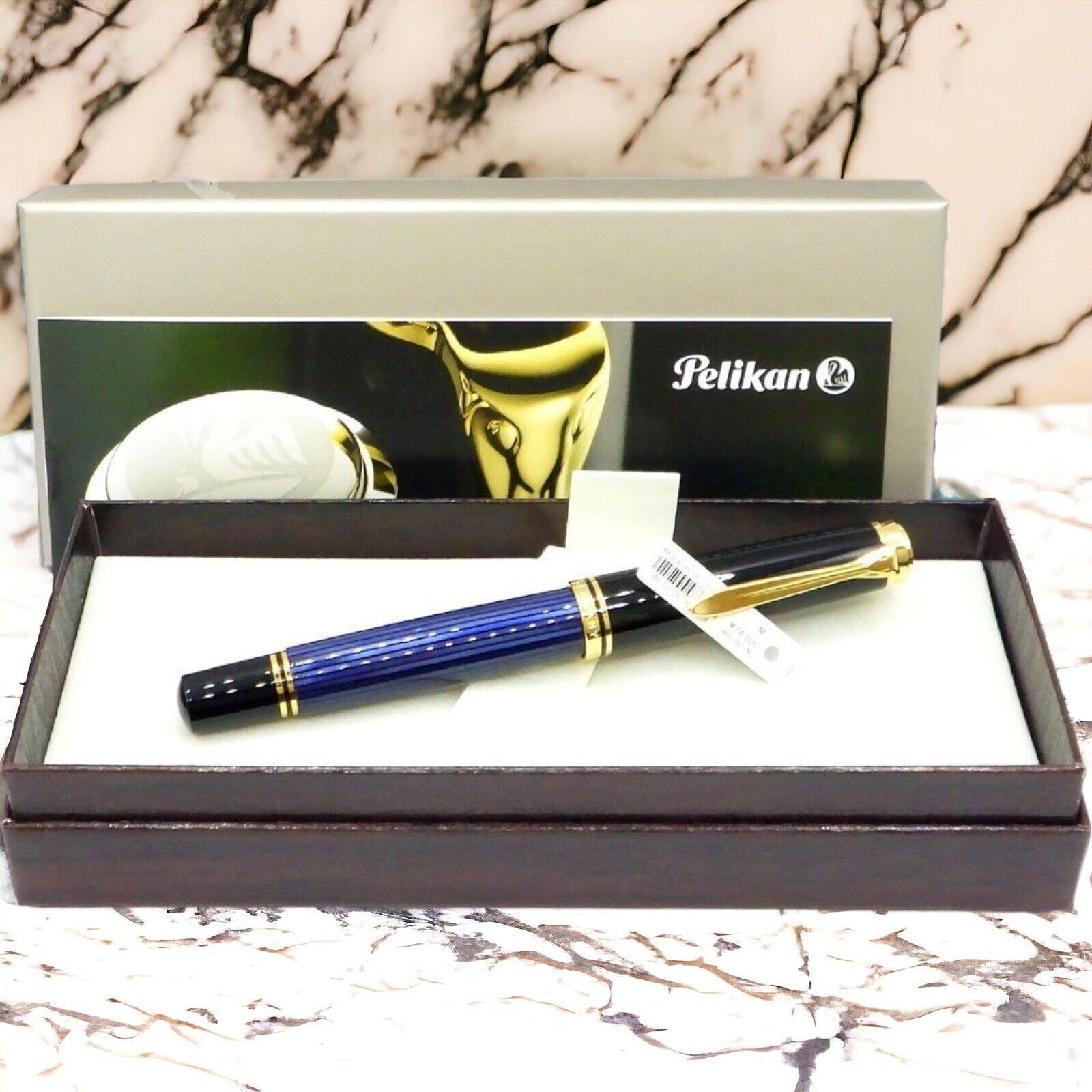 Pelikan Souveran M800 Blue Stripe 18C Fountain Pen M Nib With Box Unused