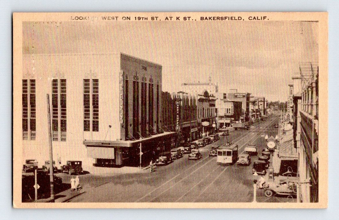 1930'S. BAKERSFIELD, CALIF. LOOKING WEST ON 19TH ST. POSTCARD ST5