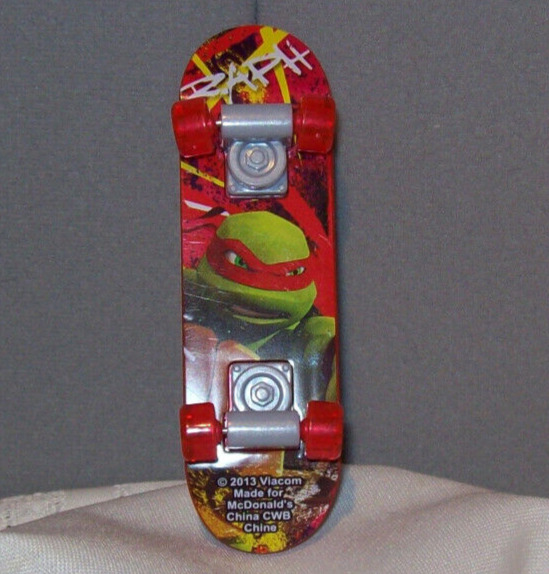 McDonald\'s Viacom 2013 Teenage Mutant Ninja Turtles RAPH Mini Skateboard Figure