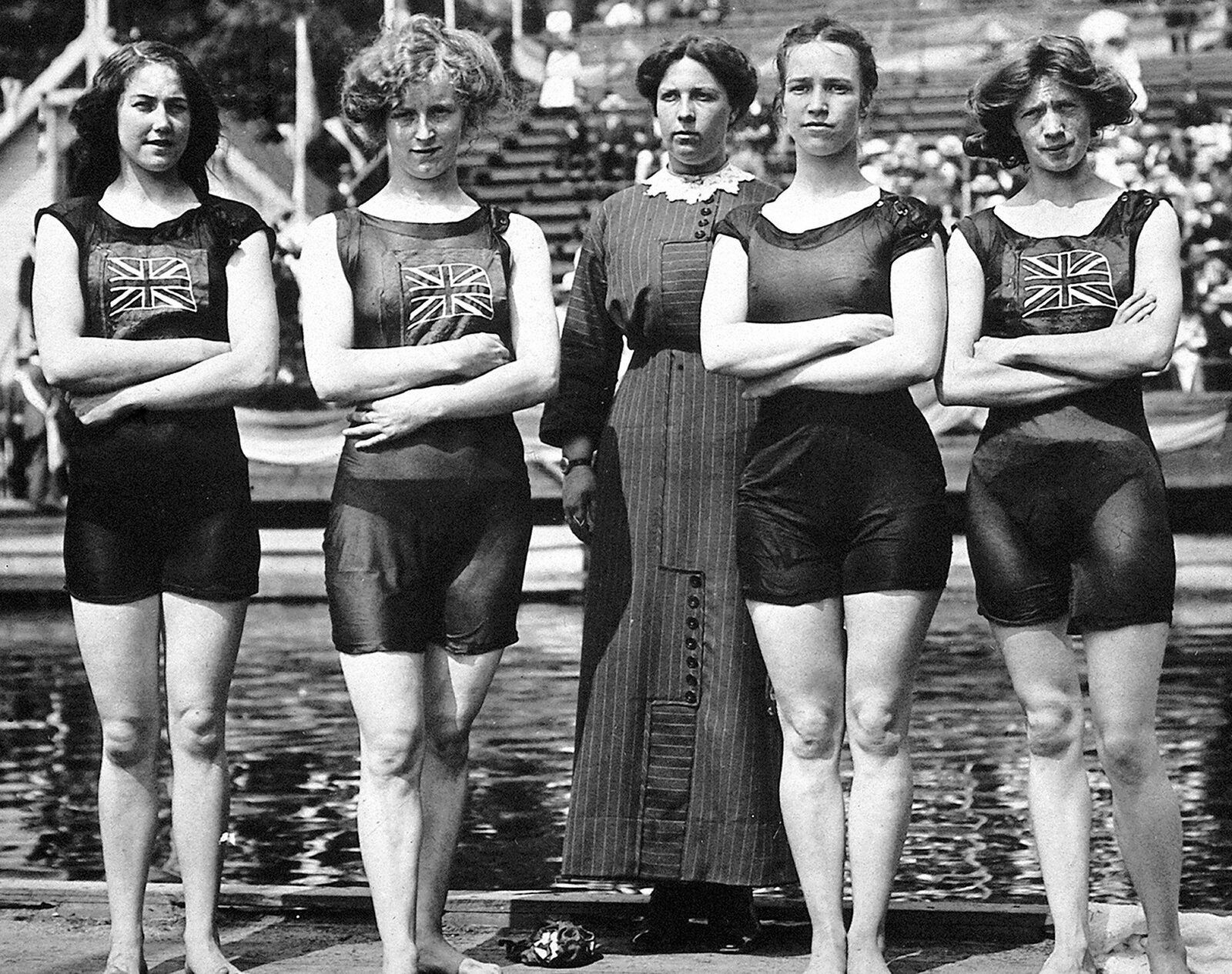 1912 BRITISH WOMEN\'S Olympic SWIM TEAM Photo  (192-n)