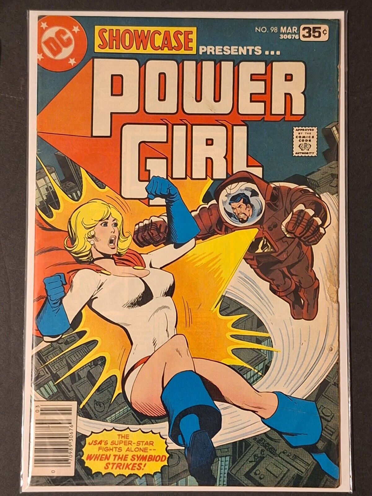 Showcase Presents Power Girl # 98 DC Comics  See Photos.