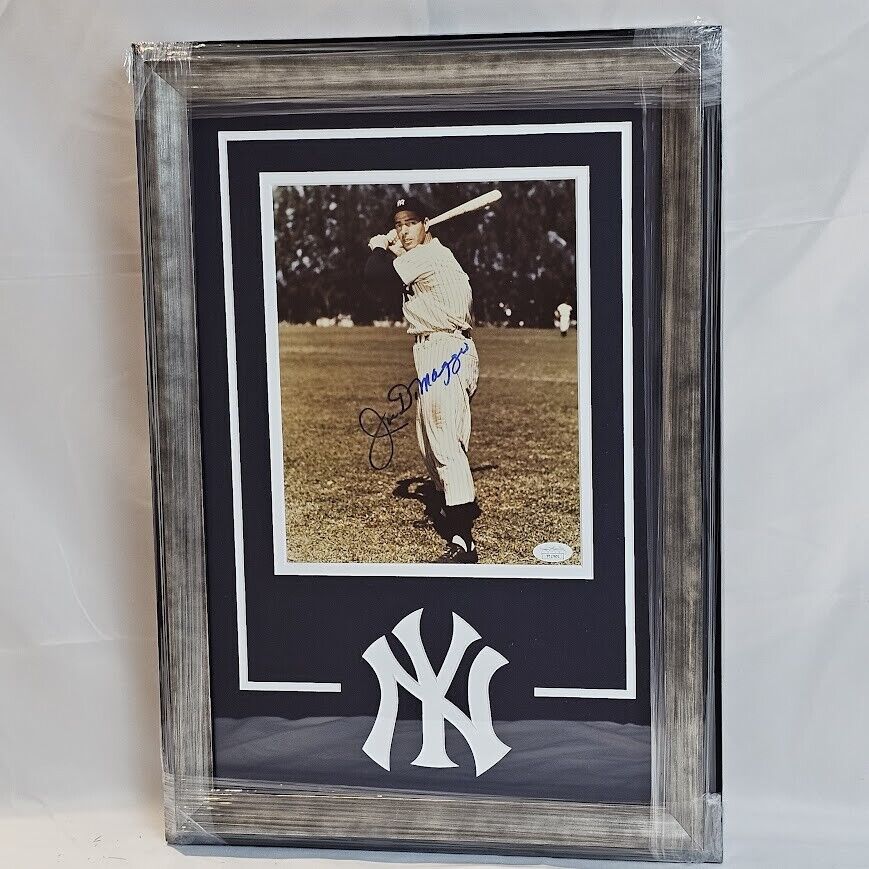 Joe DiMaggio signed autographed 8x10 Picture JSA LOA COA Framed New York Yankees