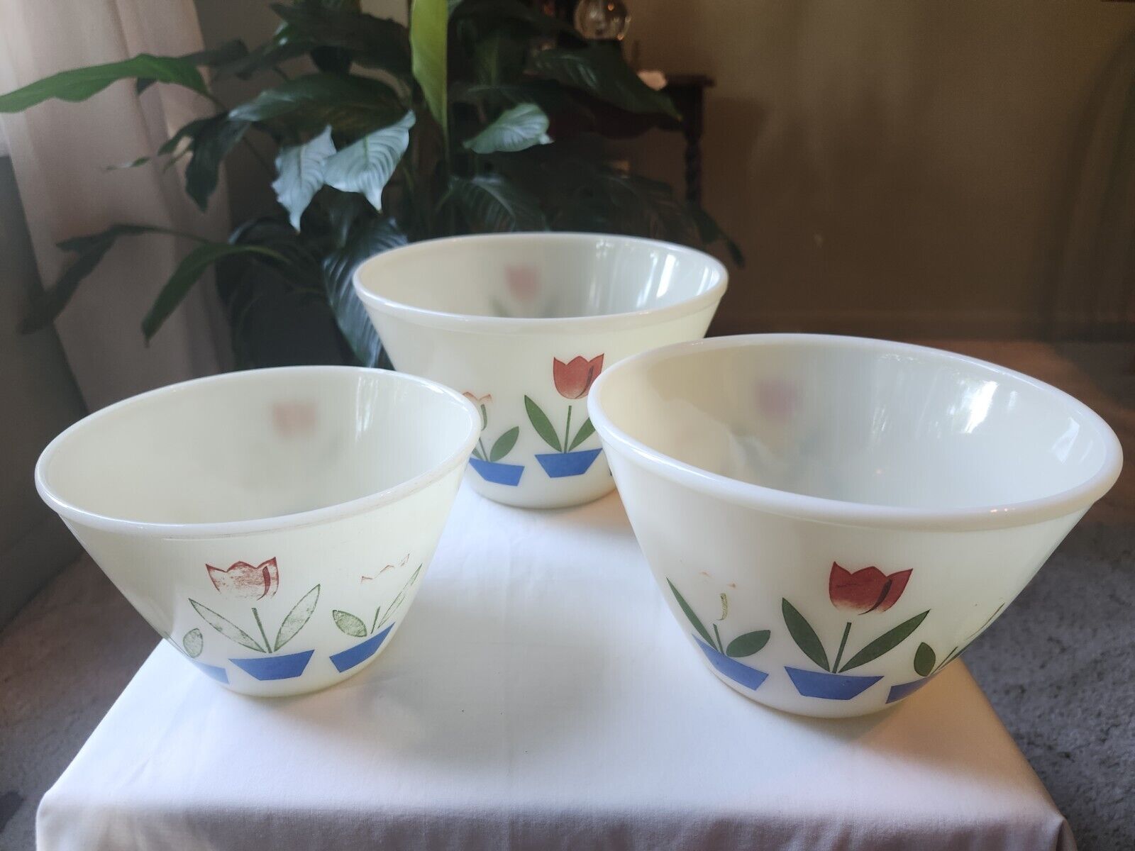 Vintage Set of 3 Fire King Wear Glass Tulip Mixing Bowls 