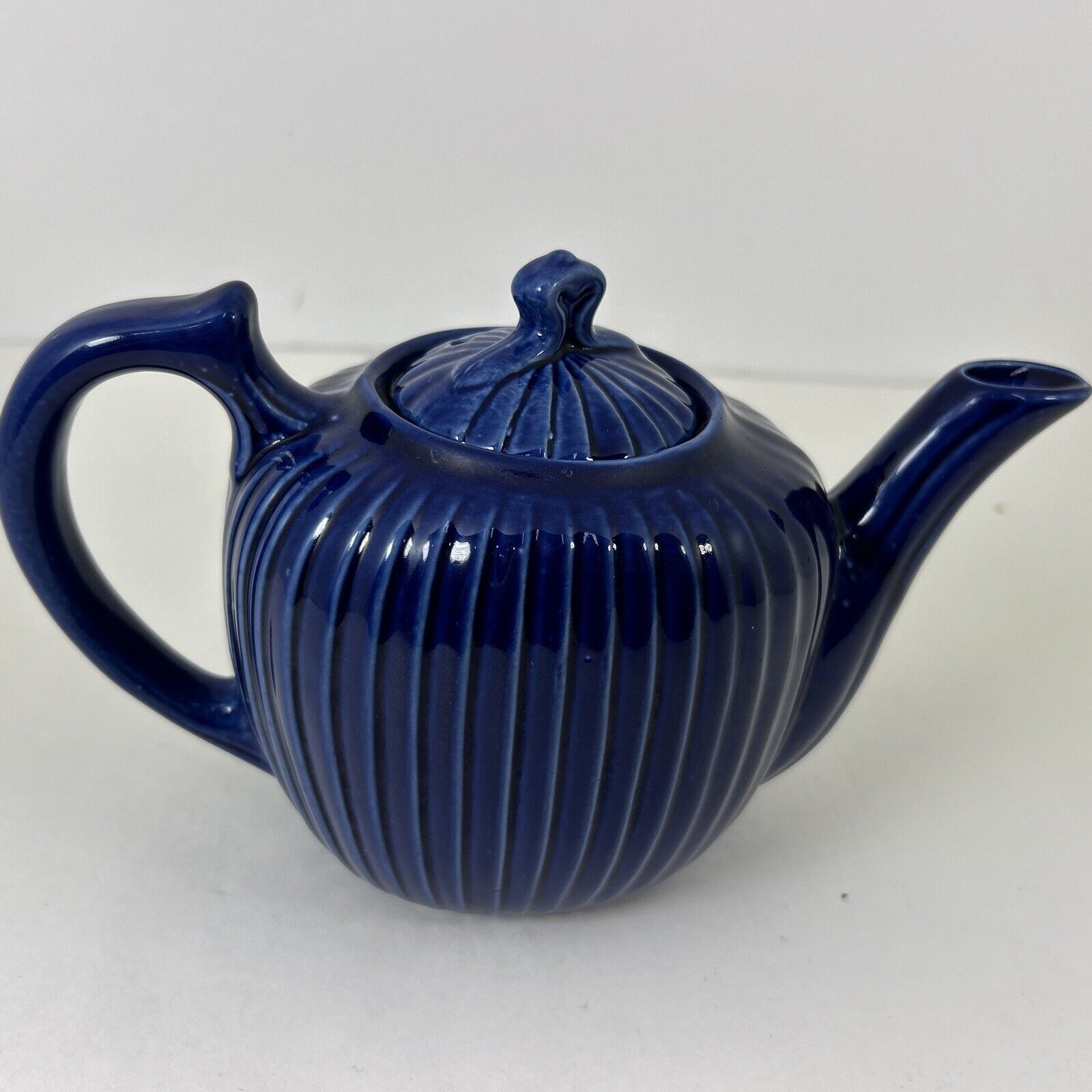Vtg FRAUNFELTER CHINA Cobalt Blue Teapot Ribbed W/Lid Marked Ohio 28 oz