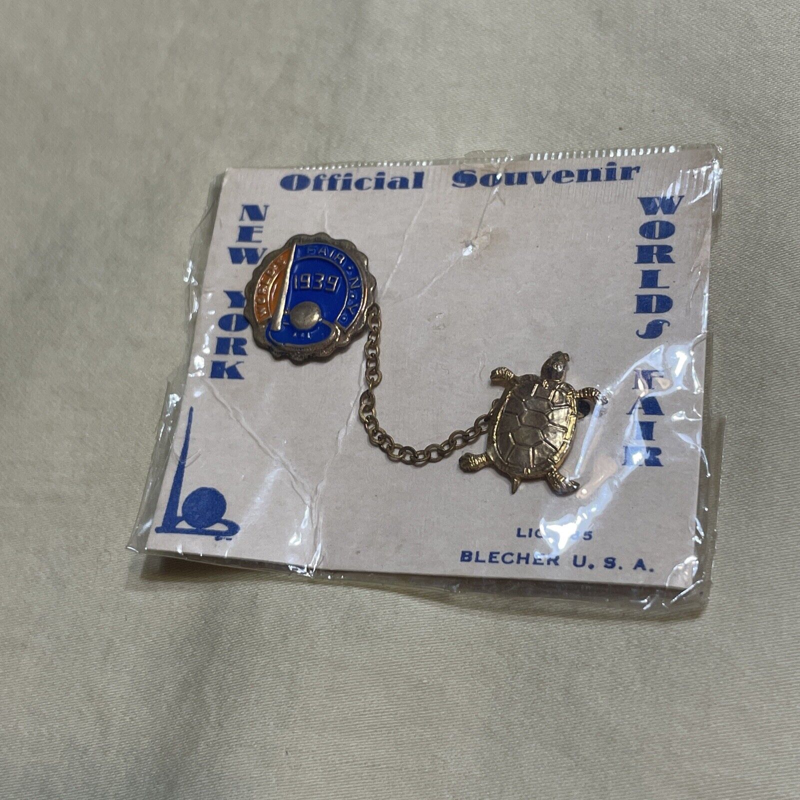 1939 New York World\'s Fair Double Pin Set Sealed Card Official Souvenir Turtle