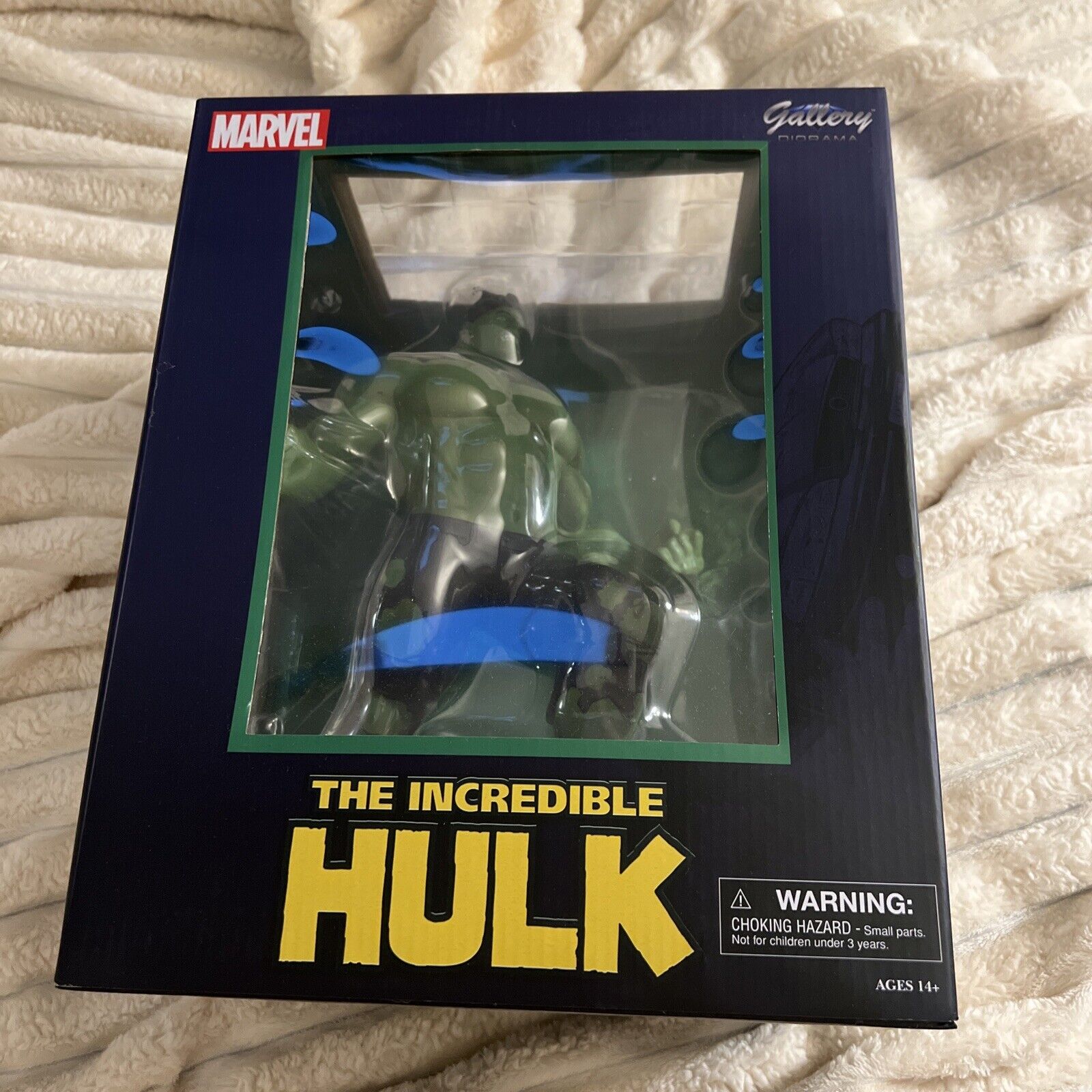diamond select gallery diorama marvel Hulk