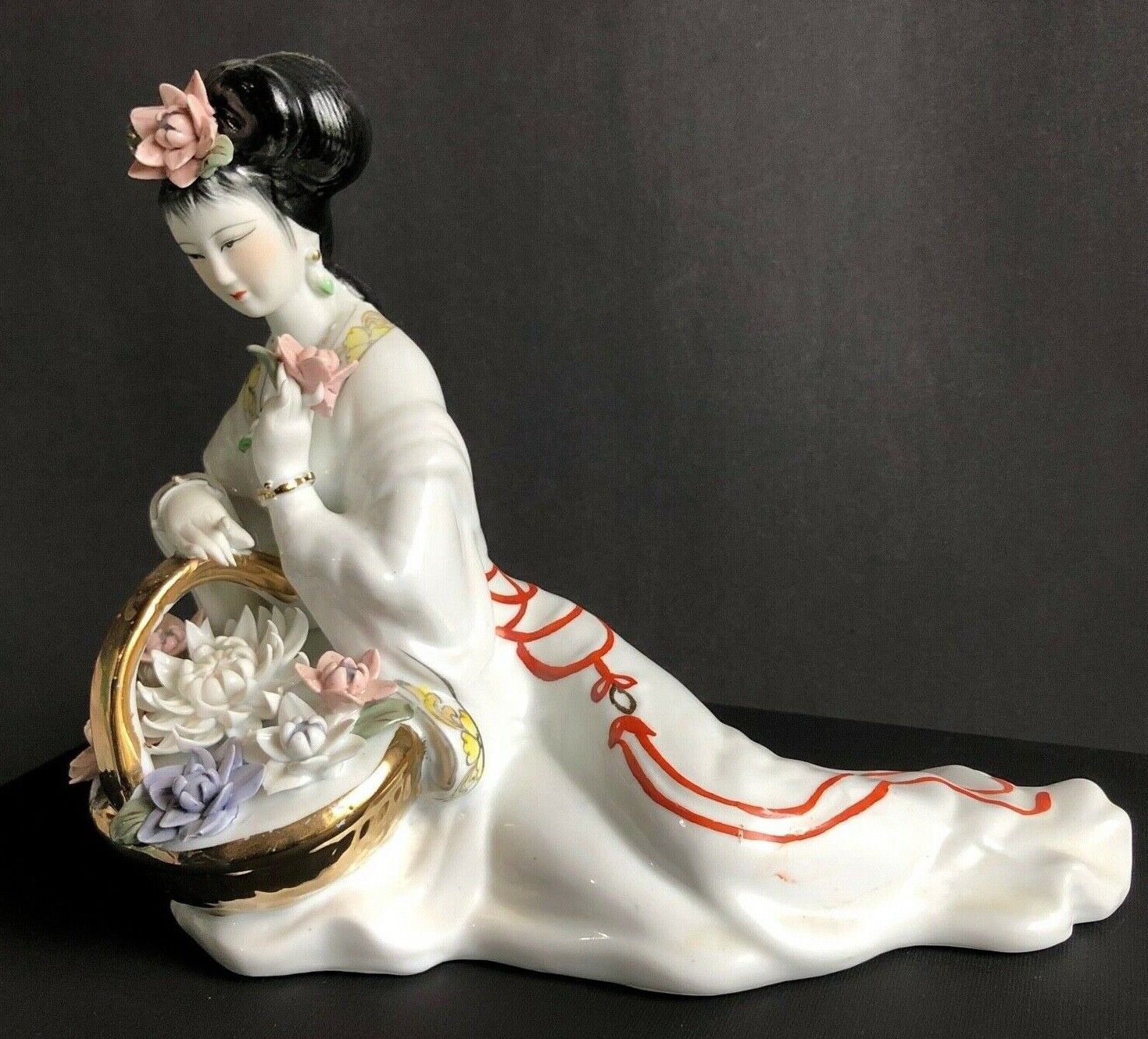Oriental Geisha Girl Gilded Glaze Bisque Porcelain Statuette Lotus Flower Basket