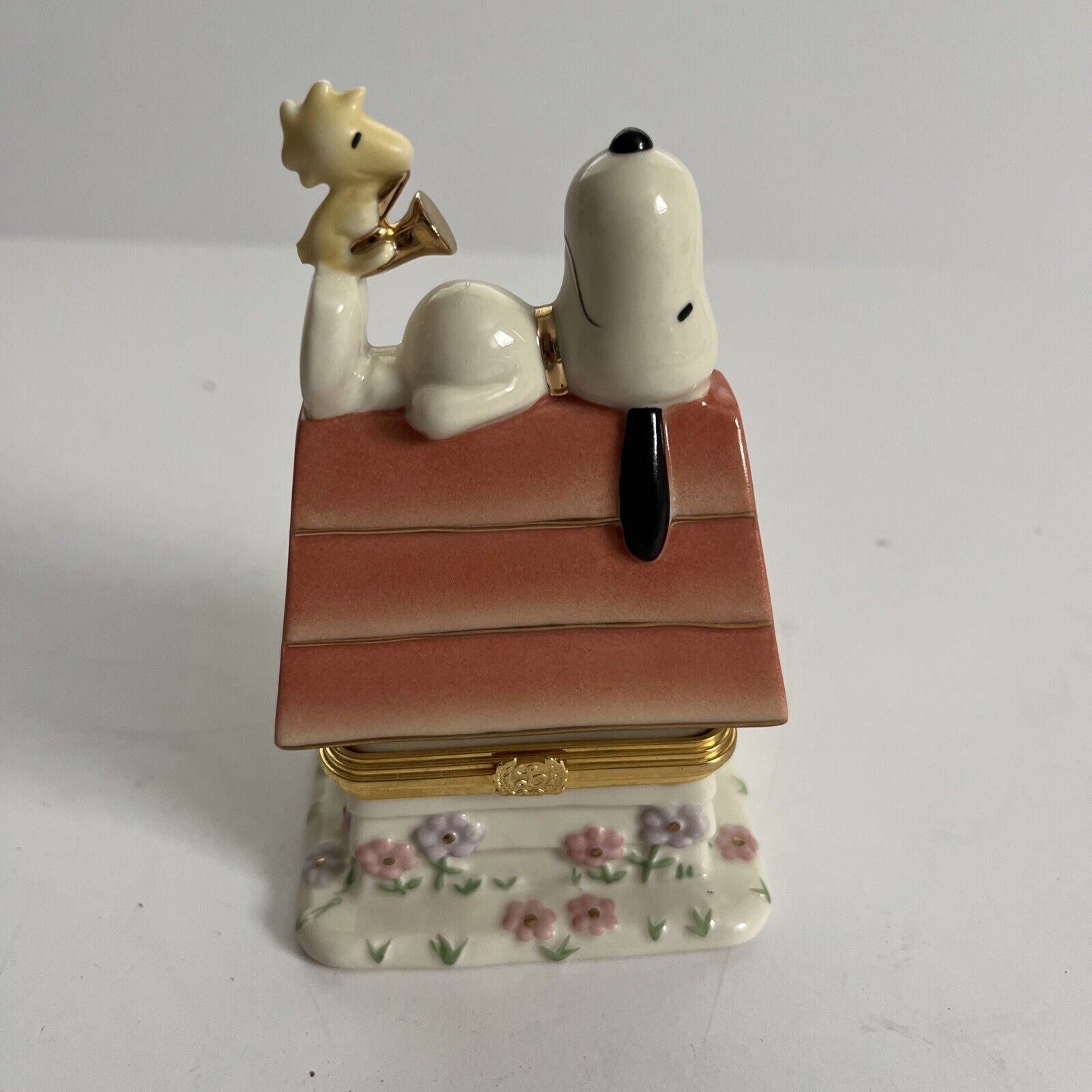 Rare And Retired….LENOX SNOOZIN' SNOOPY TREASURE BOX - Peanuts Sculpture