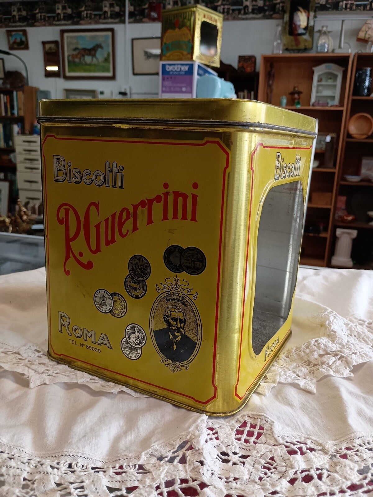 Vintage R Guerrini Biscotti Roma Tin Yellow w/See Through Front 8”X7”