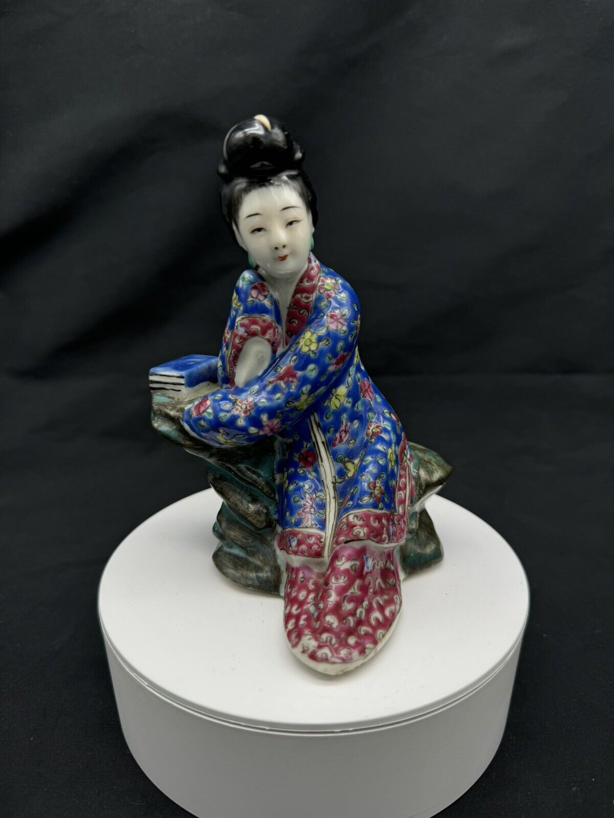 Antique Chinese Famille Rose Porcelain Figurine, Qing Dynasty