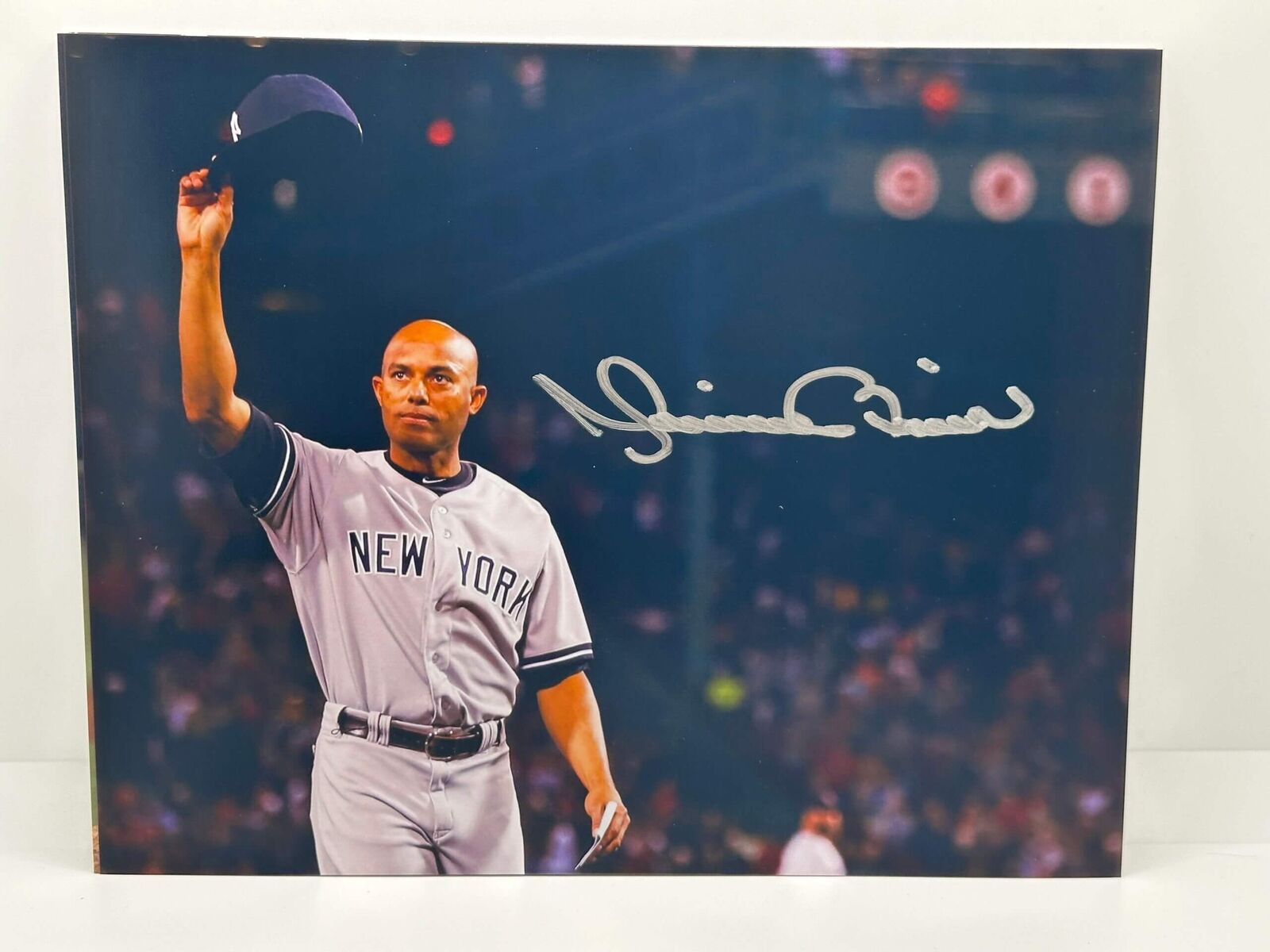 Mariano Rivera Signed Autographed Photo Authentic 8X10 COA