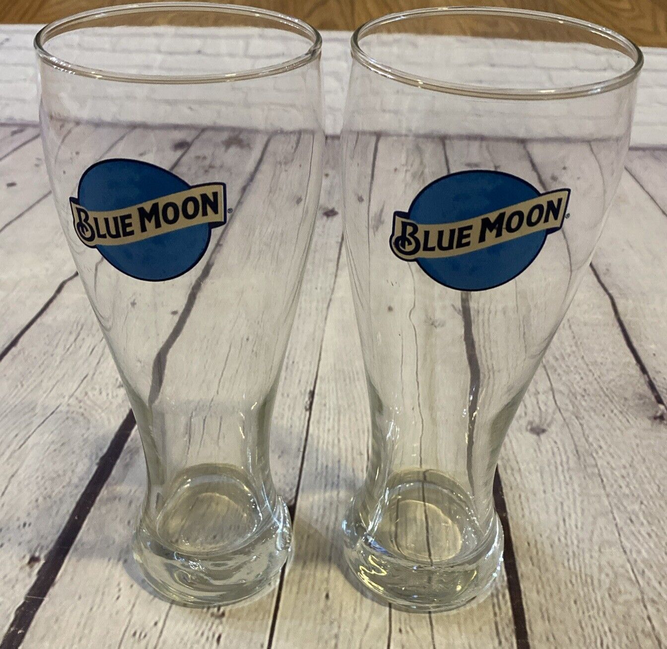 SET OF 2 BLUE MOON LOGO BREWING BEER  TULIP BAR DRINKING GLASSES  8” tall