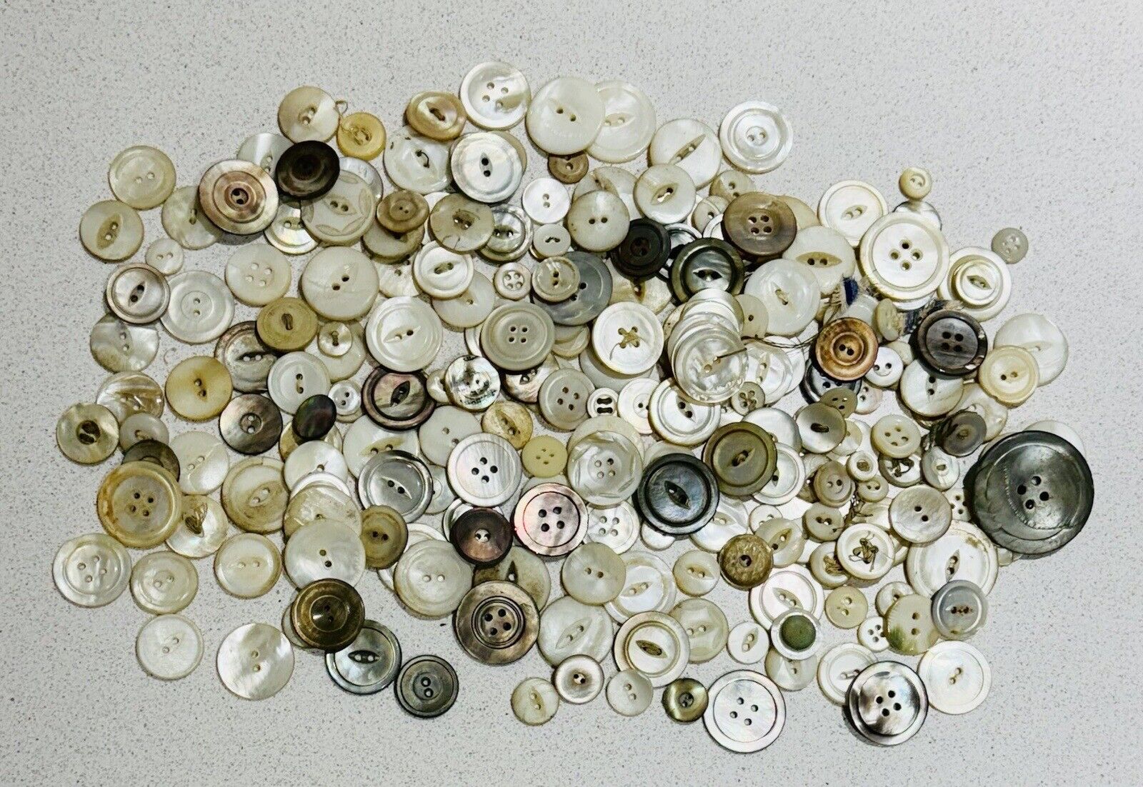 HUGE LOT 275+ VINTAGE OLD SHELL BUTTONS ABALONE SHELL PEARL MOP Various Sizes