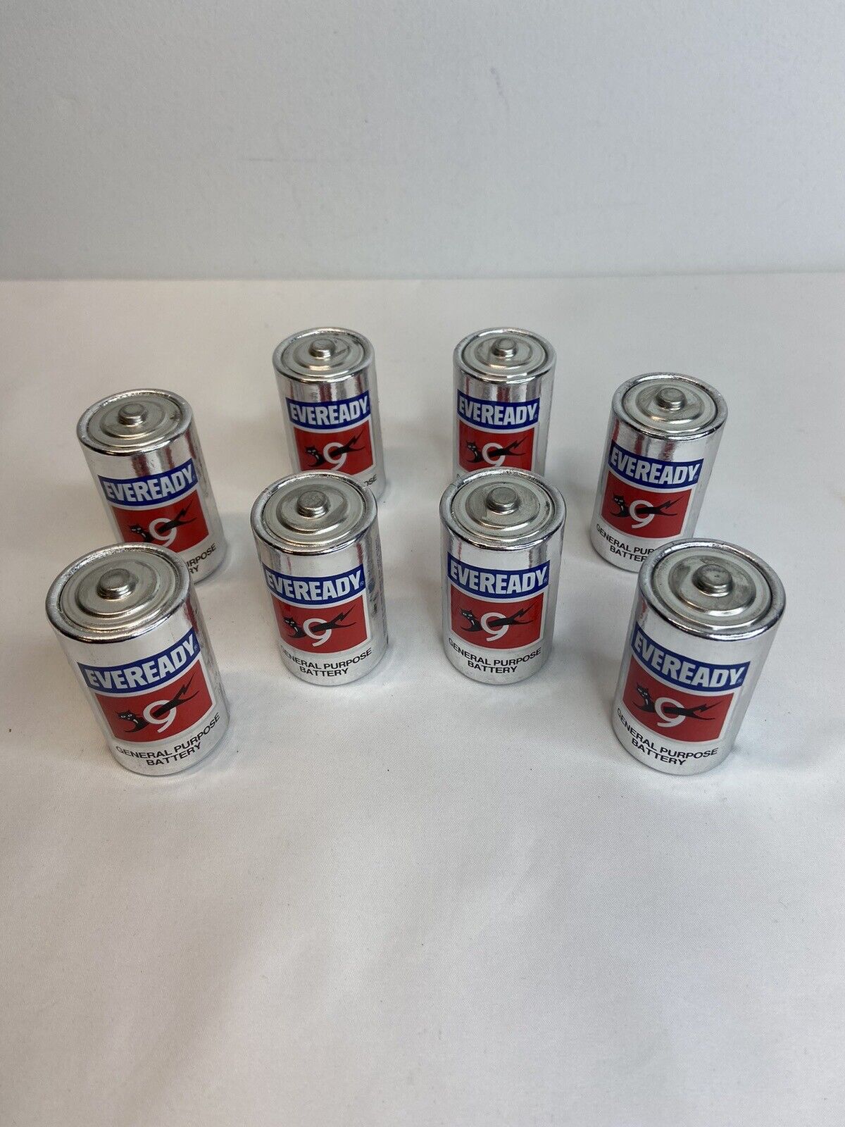 Vintage 8 Eveready Classic D Cell Batteries 9 Lives Black Cat For Display