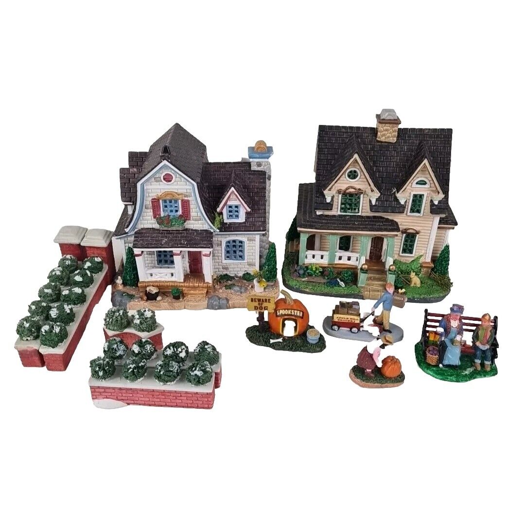 🚨 Lot Lemax Lane And Seawind Cottage 2019 Christmas Houses Retired Rare + Figs