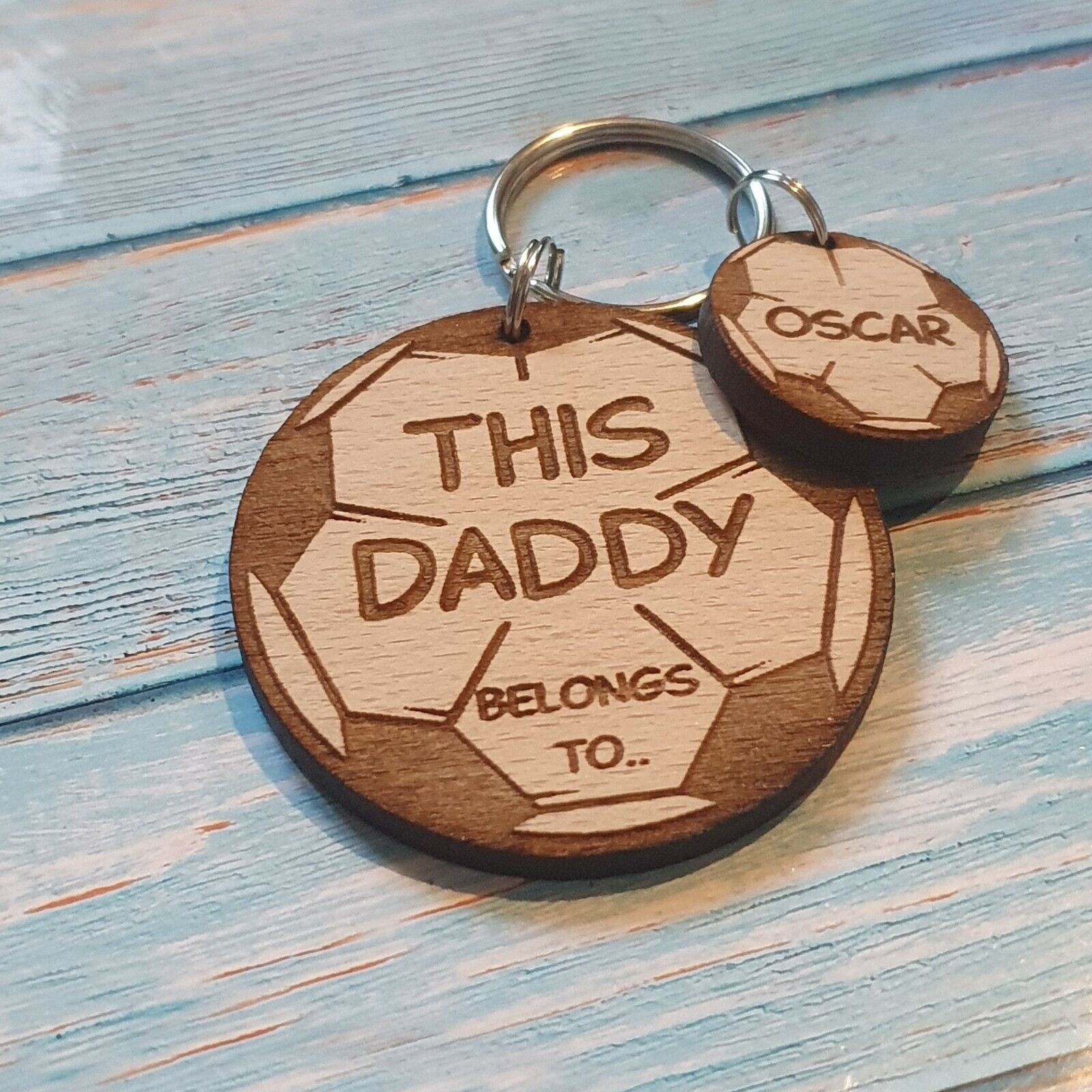 PERSONALISED GIFTS FOR HIM FATHERS DAY GIFT BIRTHDAY FOOTBALL KEYRING DADDY DAD