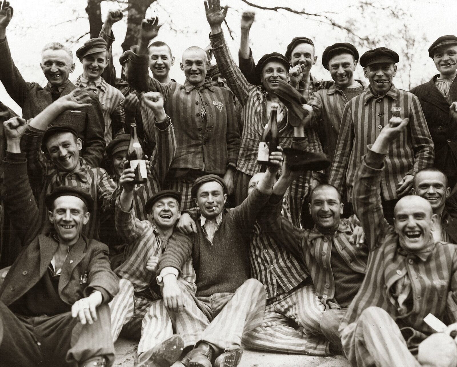 1945 POLISH PRISONERS Upon Liberation from Dachau Photo (217-L)
