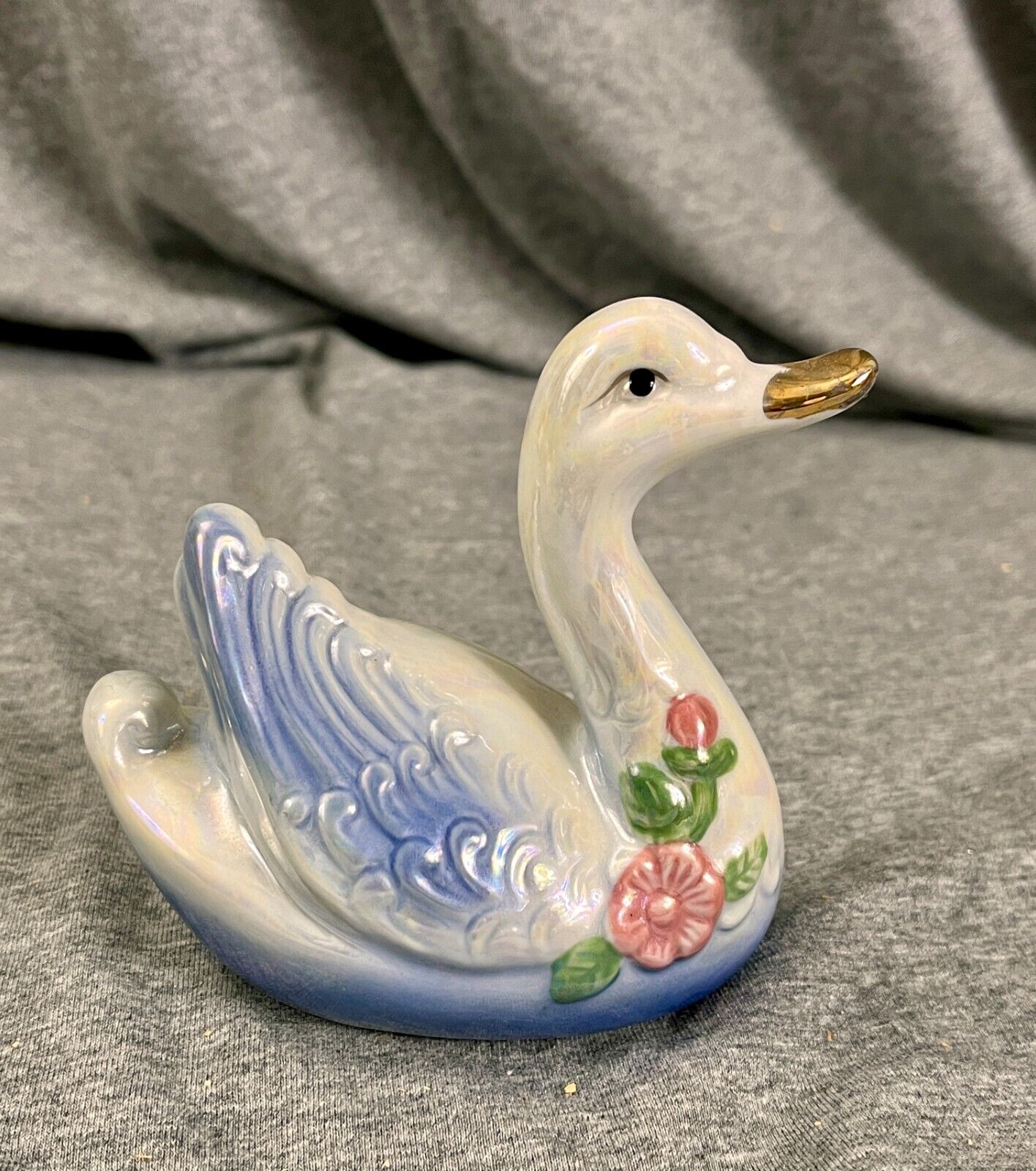 Vintage VERY RARE Pearlescent Lusterware Porcelain Swan Figurine