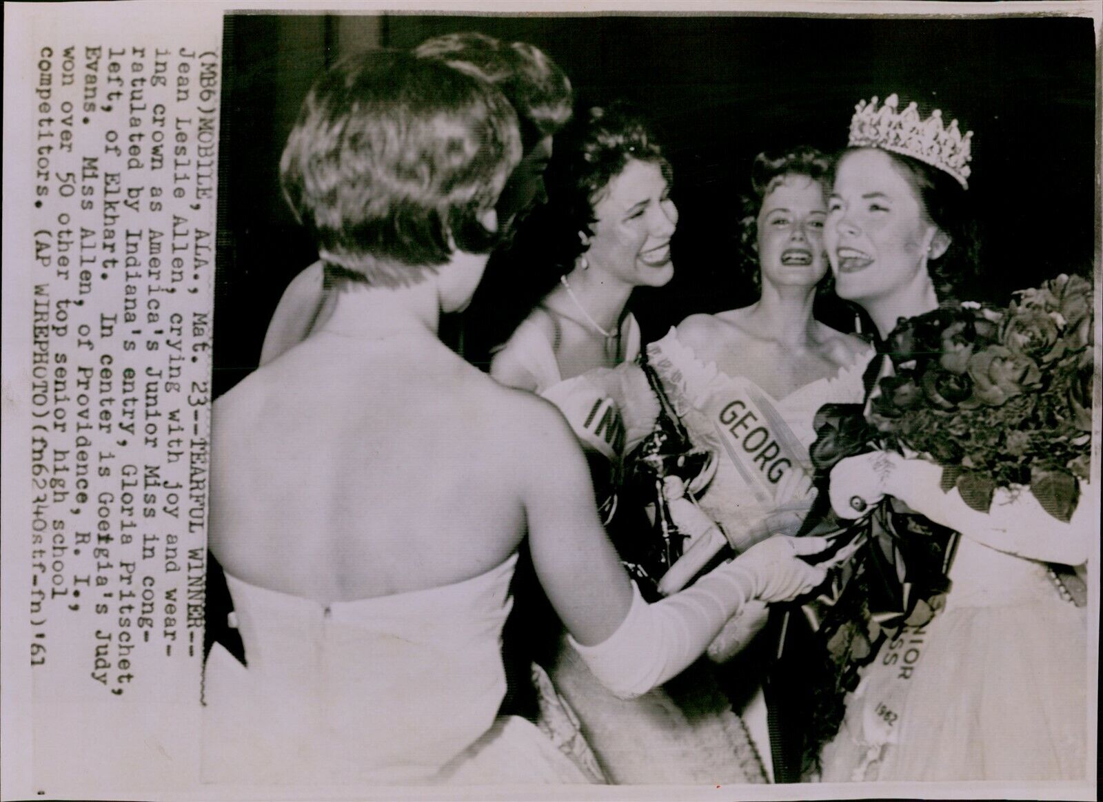 LG874 1961 Wire Photo TEARFUL WINNER Jean Leslie Allen America Jr Miss Pageant
