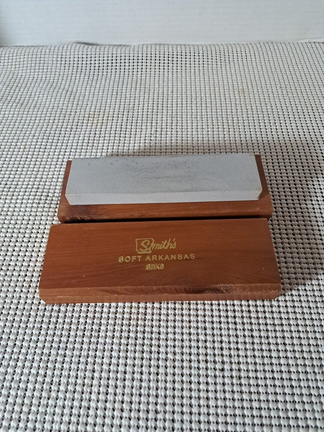 Vintage Smith’s Soft Arkansas  Knife Sharpening Stone in Cedar Wooden Box SBK6