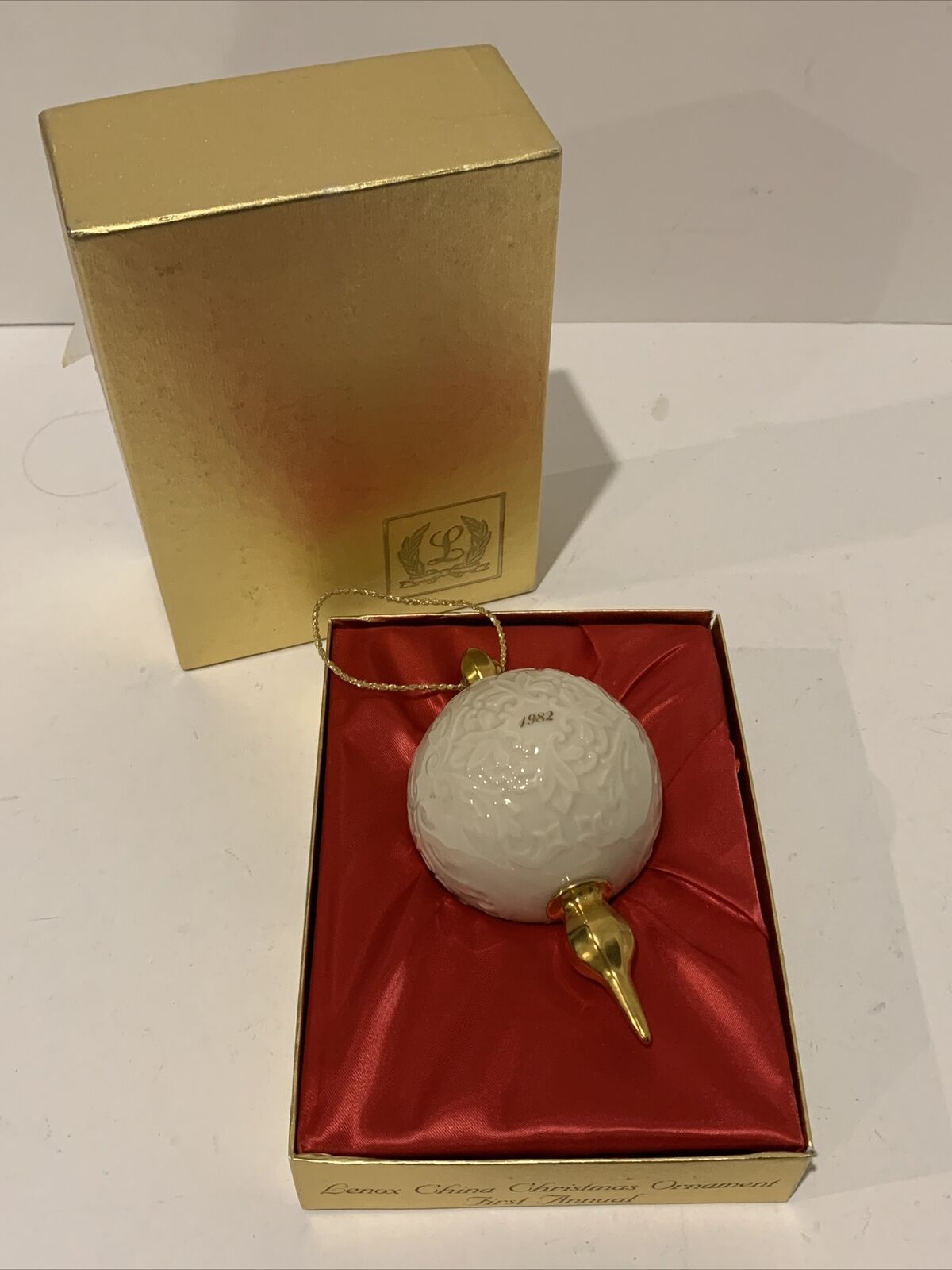 Lenox 1982 First Annual Christmas Ornament ~ Ball With Spire ~ Original Box 24k