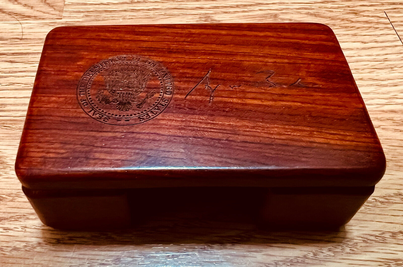 President George W. Bush Solid Wood Gift Presidential Seal Card Holder/Case