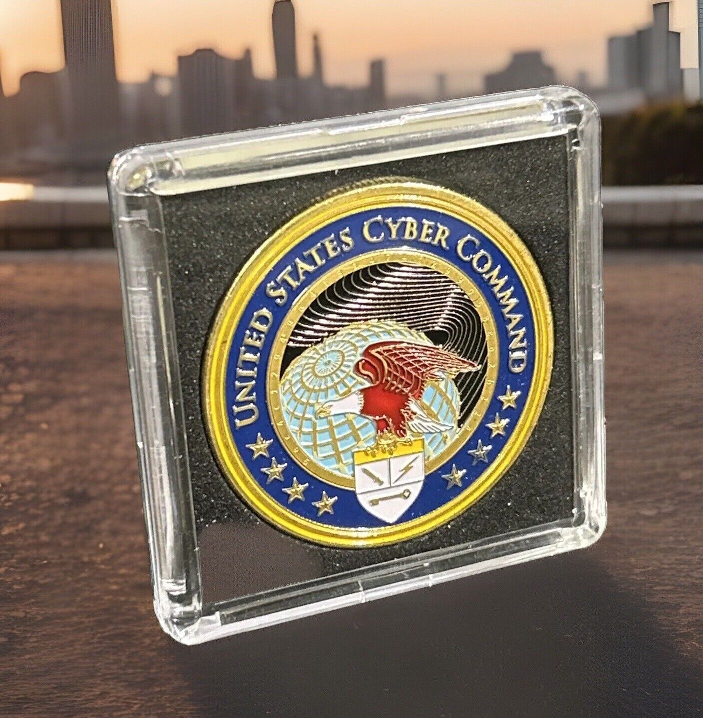 US CYBER COMMAND-Department of Defense Challenge Coin USCYBERCOM w/Case