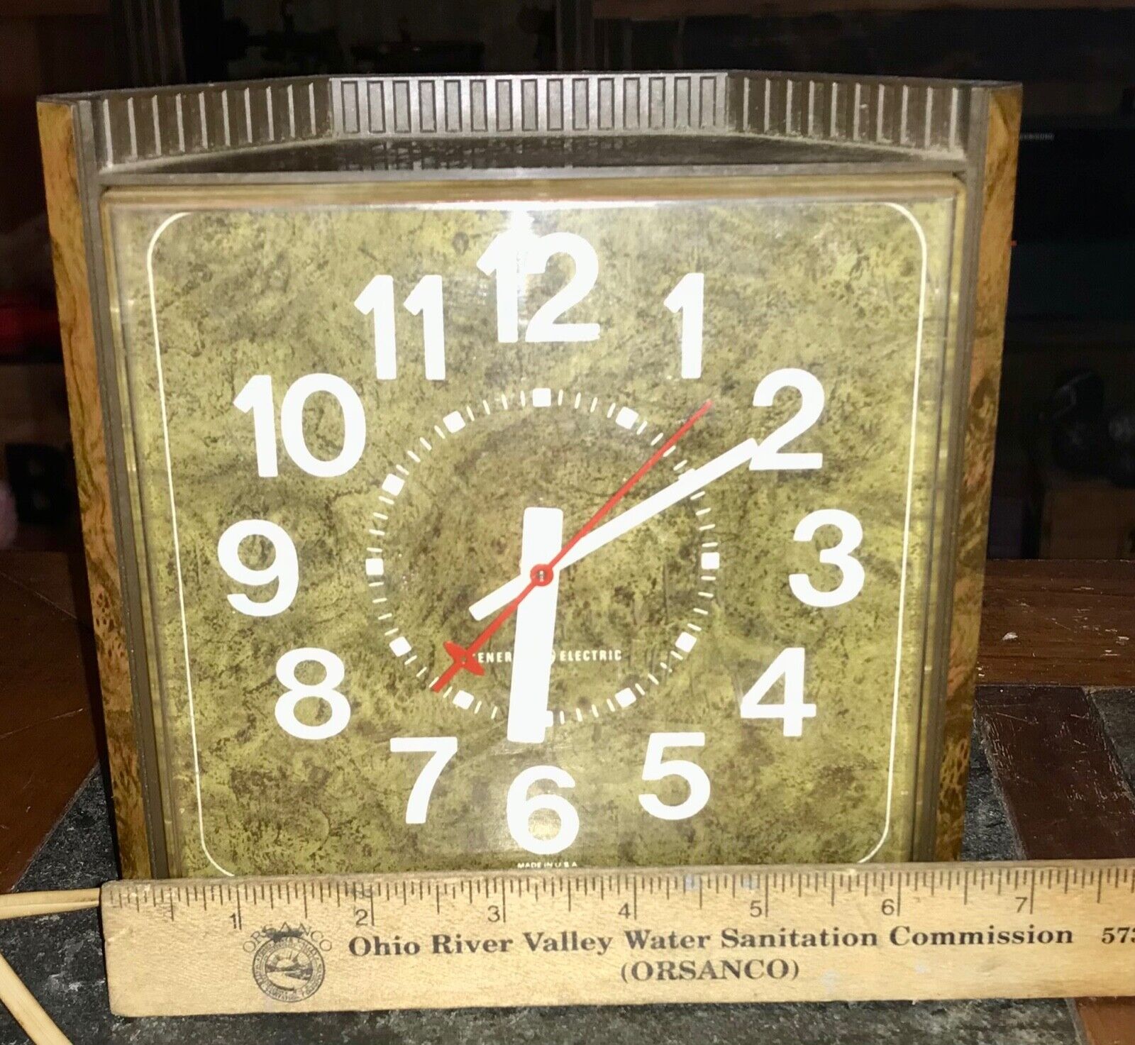 Vintage General Electric Wall Clock Model 2196 Working