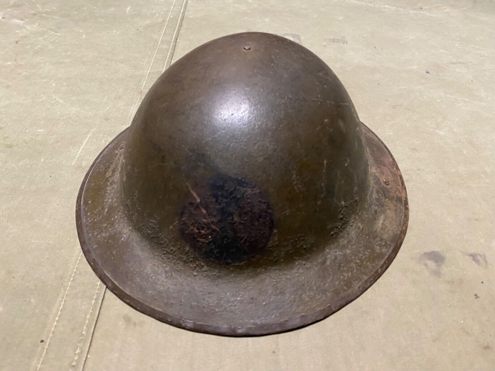 ORIGINAL WWI US ARMY M1917 DOUGHBOY 7TH INFANTRY DIVISION HELMET & STRAP-PAINTED